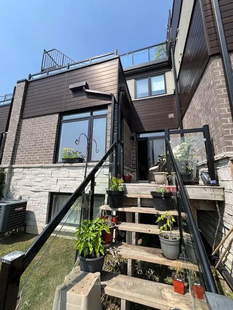 Photo 24 of Unit 4, 35 Midhurst Heights, Hamilton, Stoney Creek — HOMEH