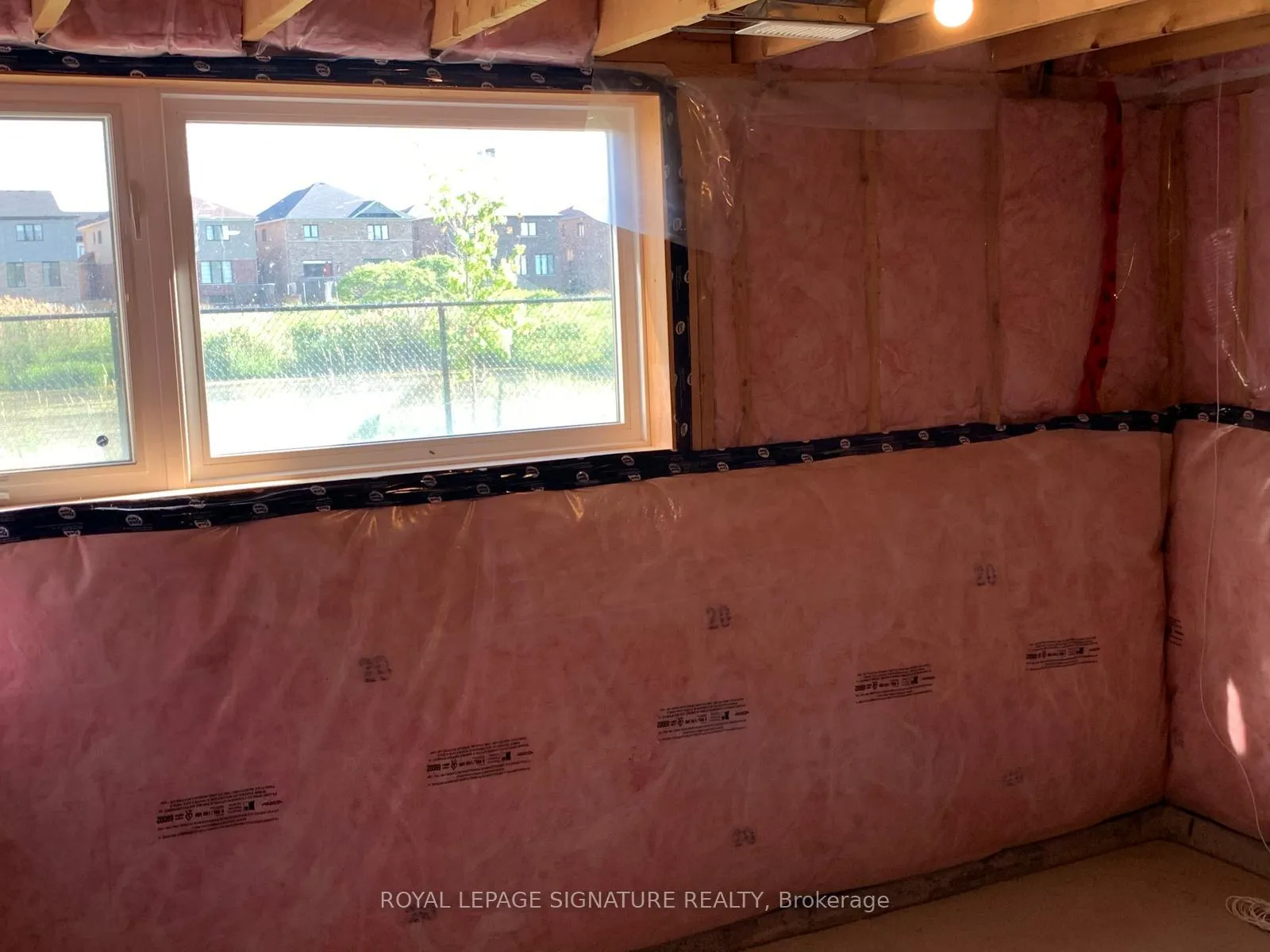 Photo 34 of Unit 4, 35 Midhurst Heights, Hamilton, Stoney Creek — HOMEH