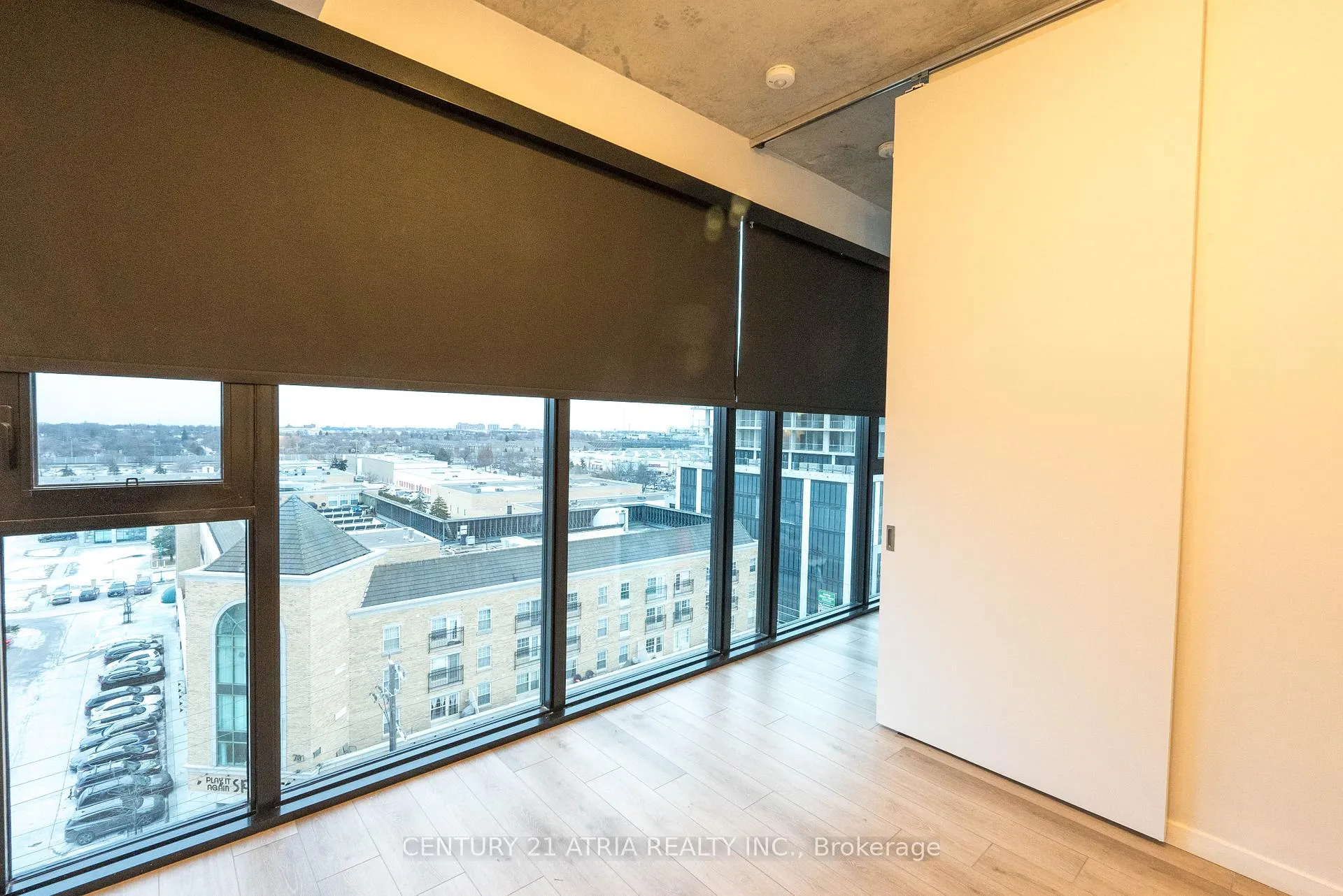 Photo 3 of Unit 814, 7 Smith Crescent, Etobicoke, Stonegate-Queensway — HOMEH