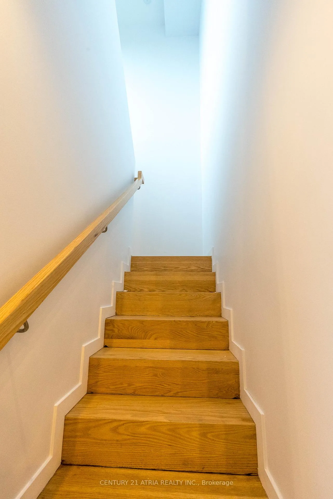 Photo 8 of Unit 814, 7 Smith Crescent, Etobicoke, Stonegate-Queensway — HOMEH
