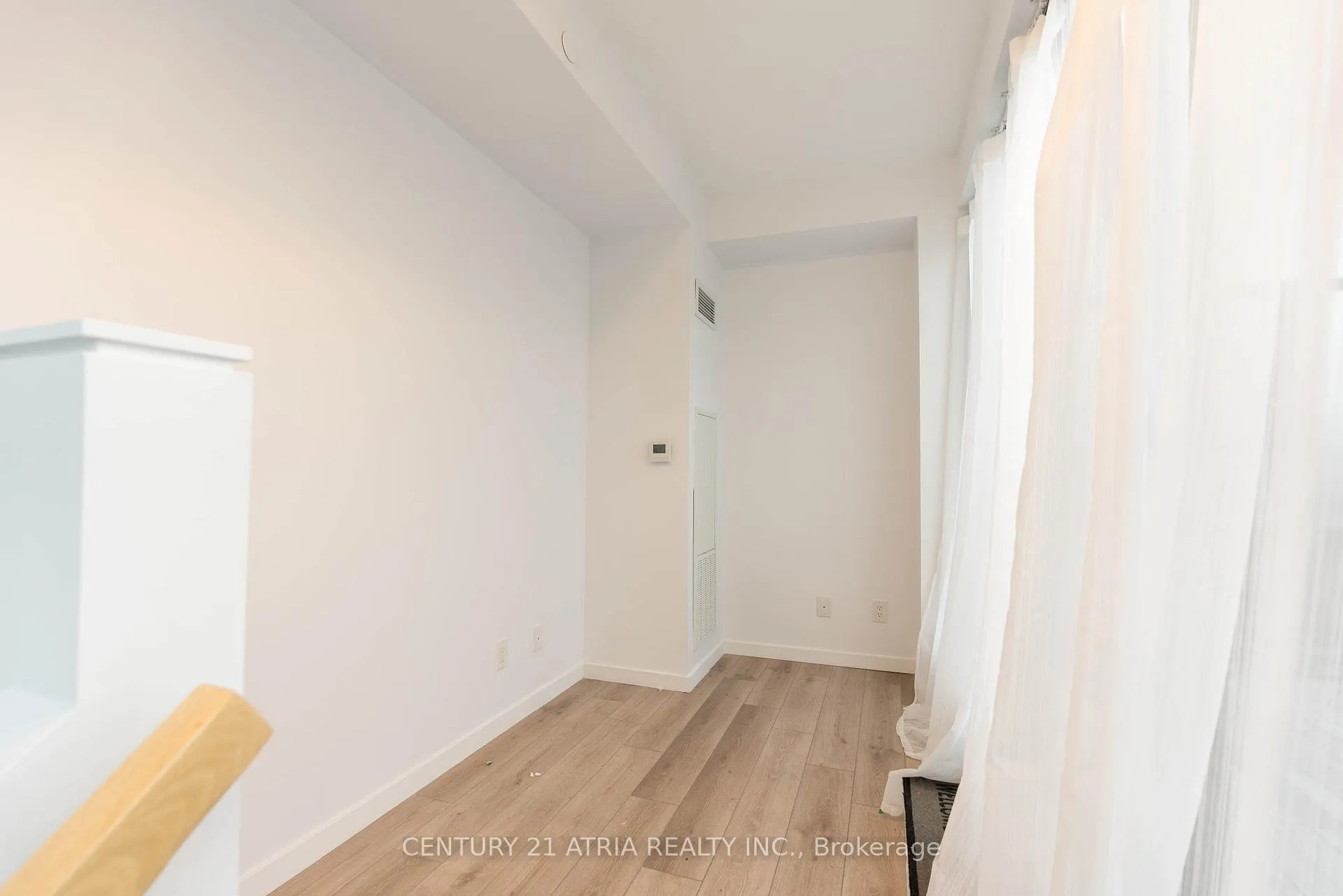 Photo 10 of Unit 814, 7 Smith Crescent, Etobicoke, Stonegate-Queensway — HOMEH