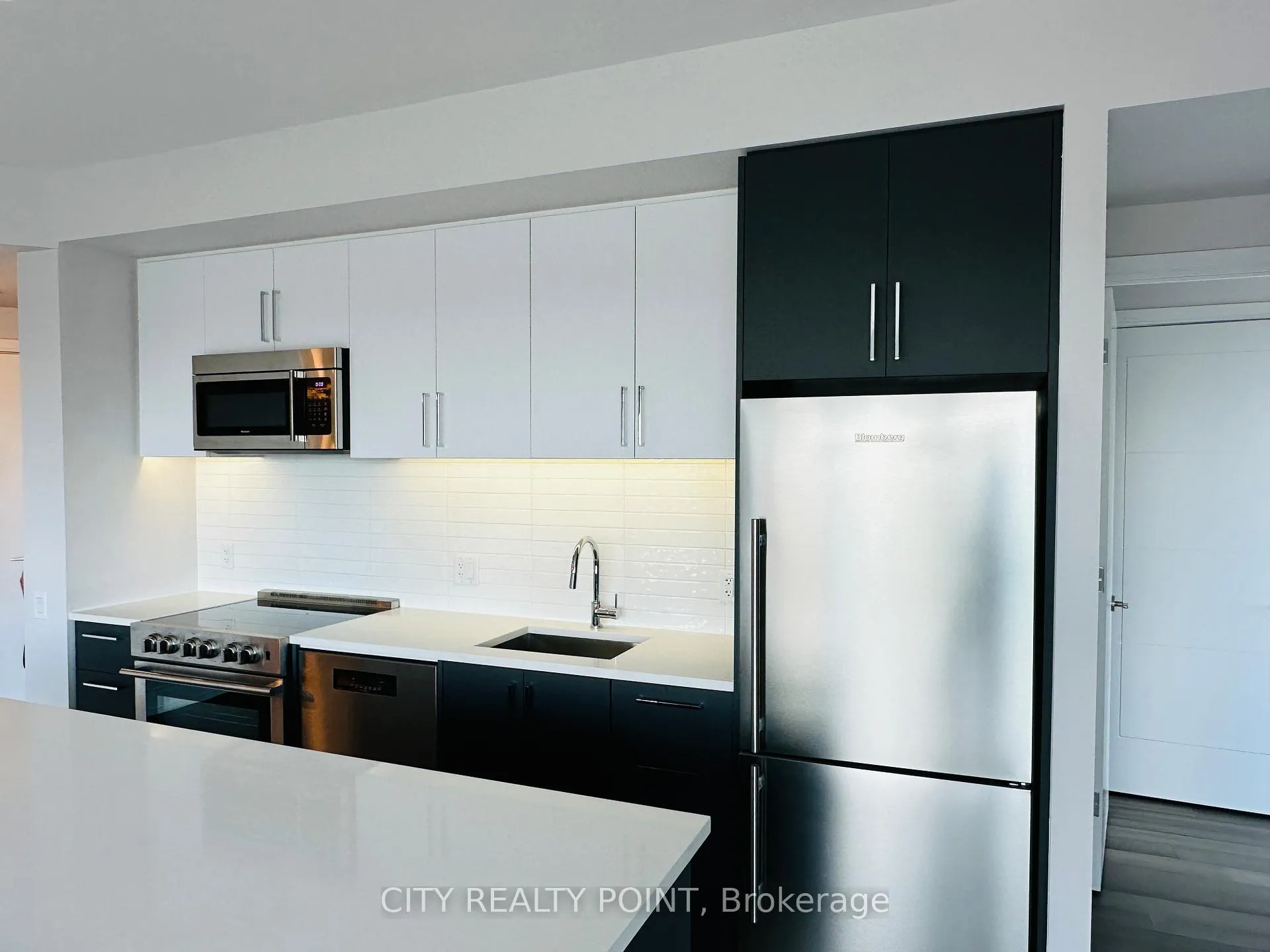Front of Unit 1303, 2525 Bathurst Street
