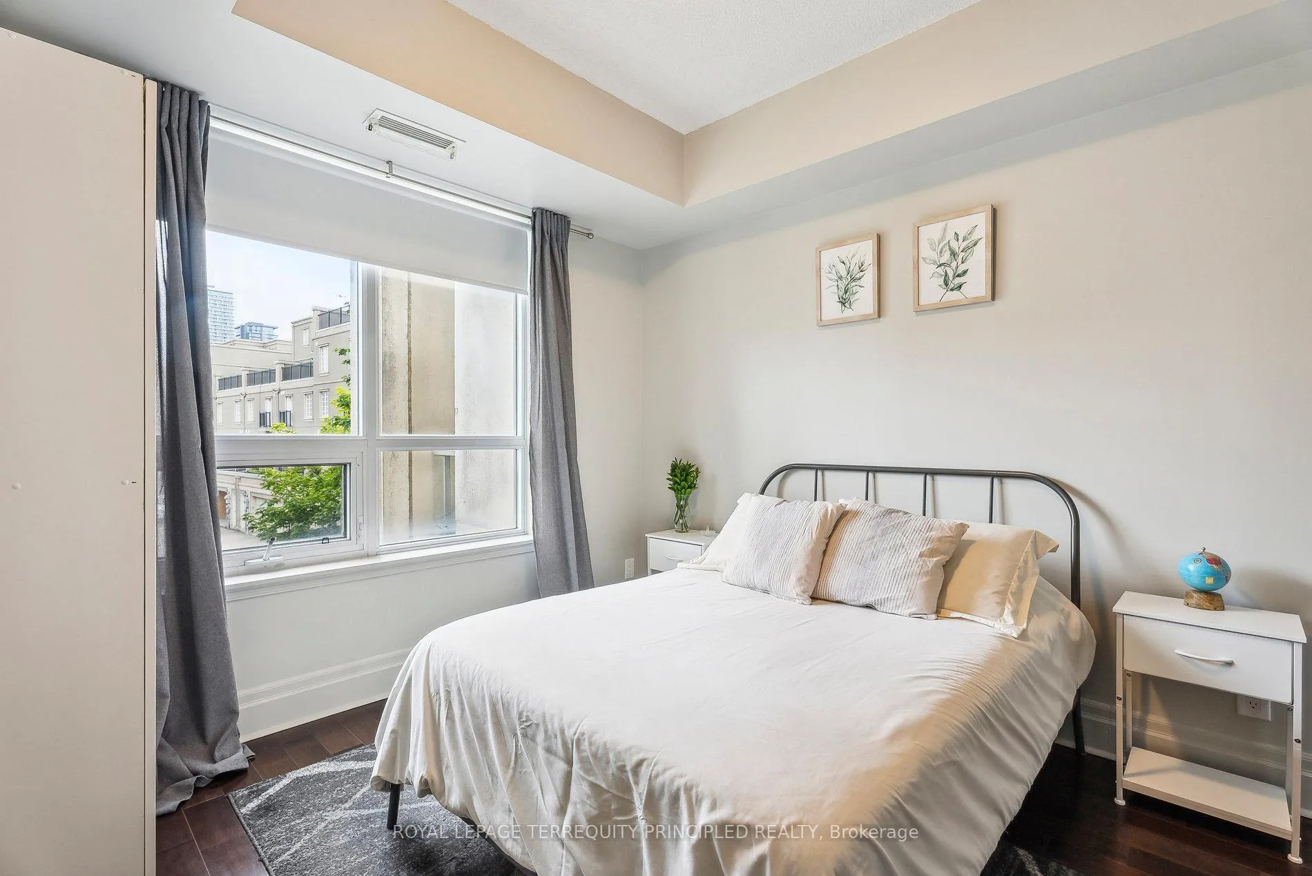 Photo 10 of Unit 202B, 21 Upper Duke Crescent, Markham, Unionville — HOMEH