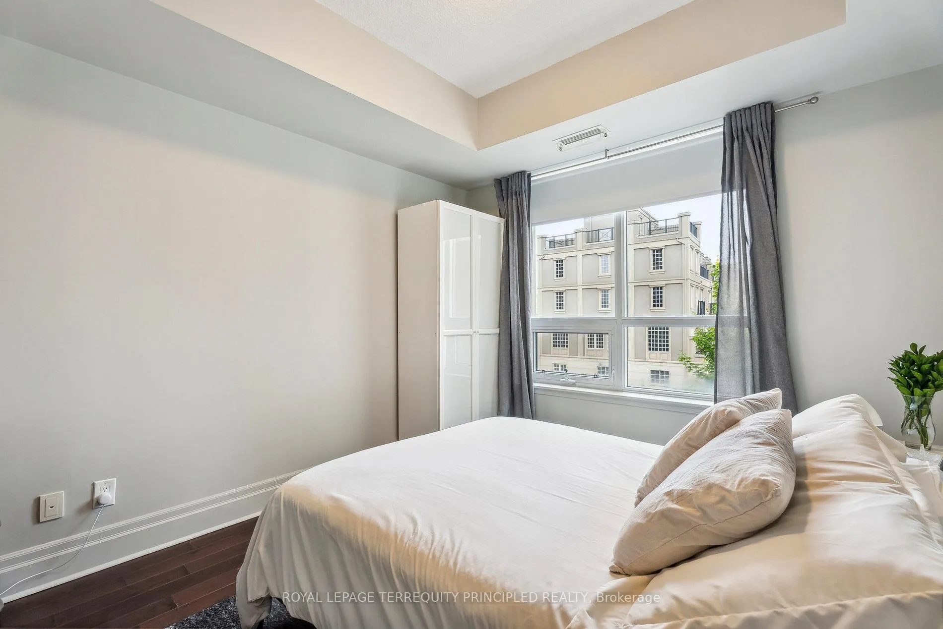 Photo 11 of Unit 202B, 21 Upper Duke Crescent, Markham, Unionville — HOMEH
