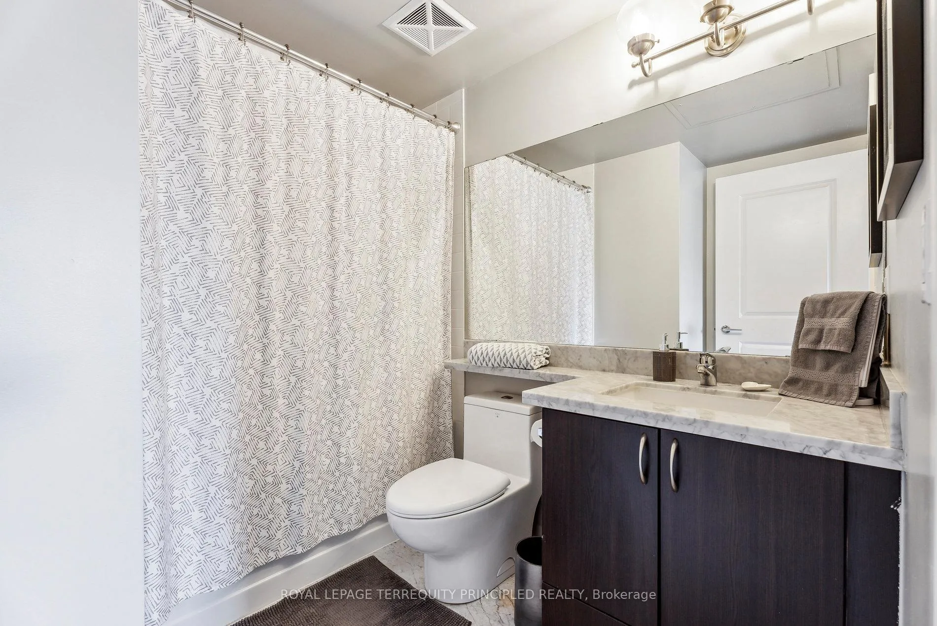 Photo 19 of Unit 202B, 21 Upper Duke Crescent, Markham, Unionville — HOMEH
