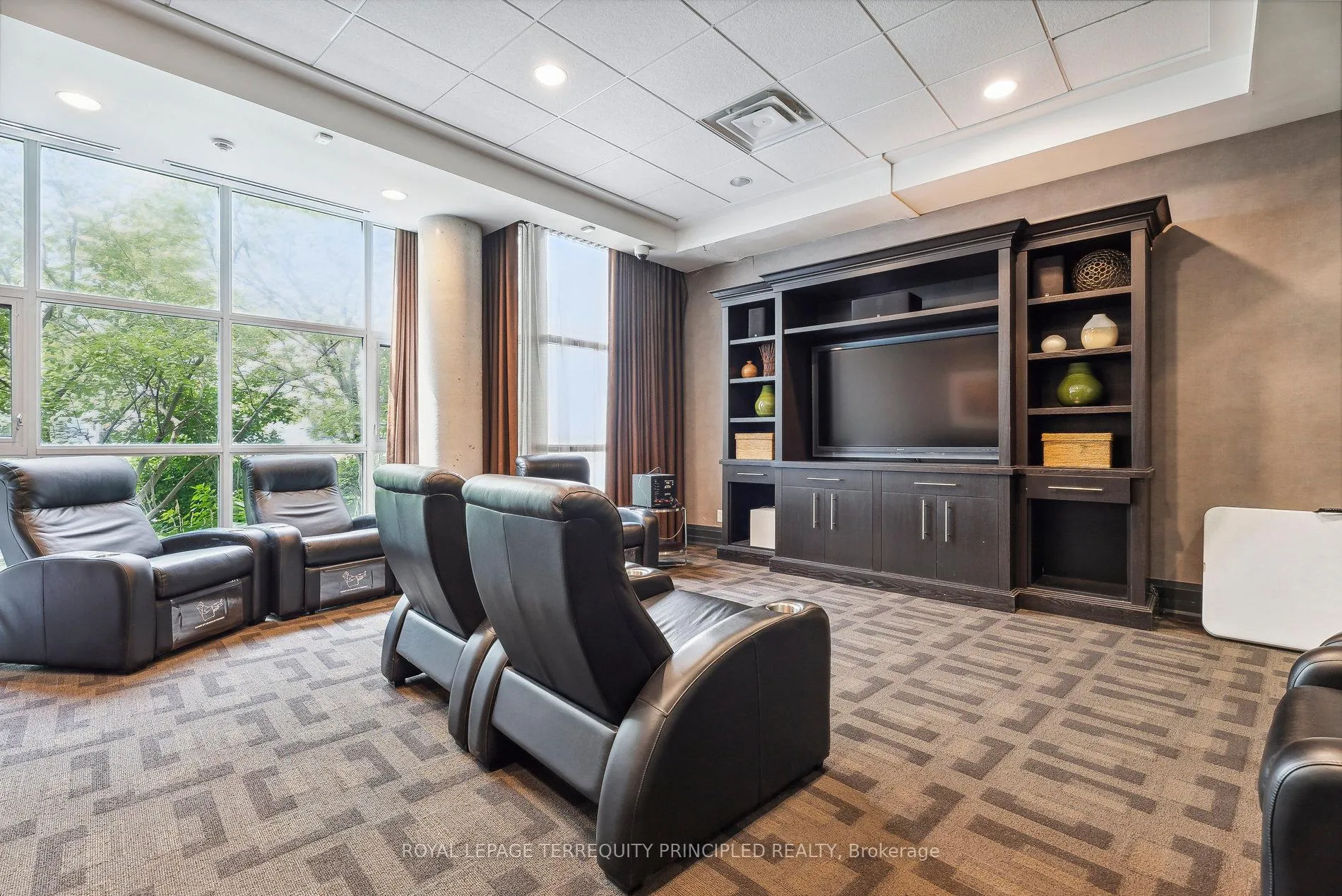 Photo 24 of Unit 202B, 21 Upper Duke Crescent, Markham, Unionville — HOMEH