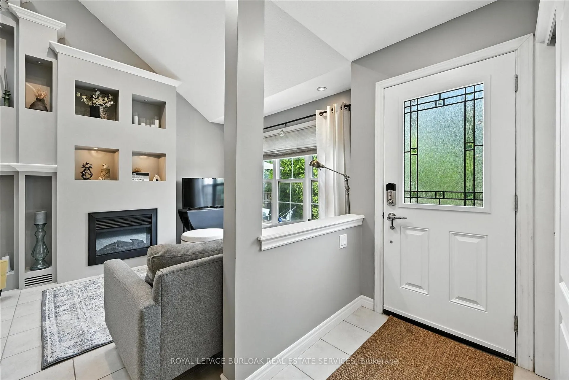 Photo 3 of Unit 23, 1085 Harrogate Drive, Hamilton, Meadowlands — HOMEH