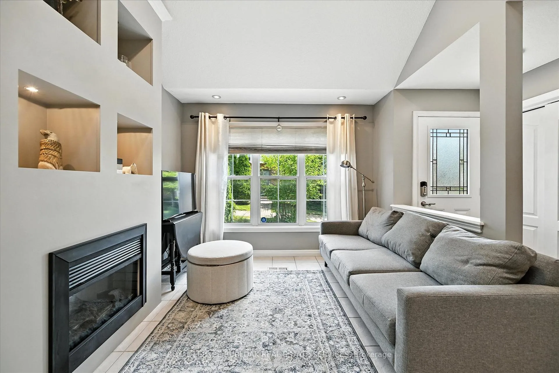 Photo 13 of Unit 23, 1085 Harrogate Drive, Hamilton, Meadowlands — HOMEH