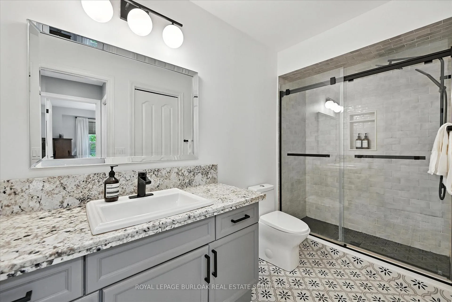 Photo 22 of Unit 23, 1085 Harrogate Drive, Hamilton, Meadowlands — HOMEH