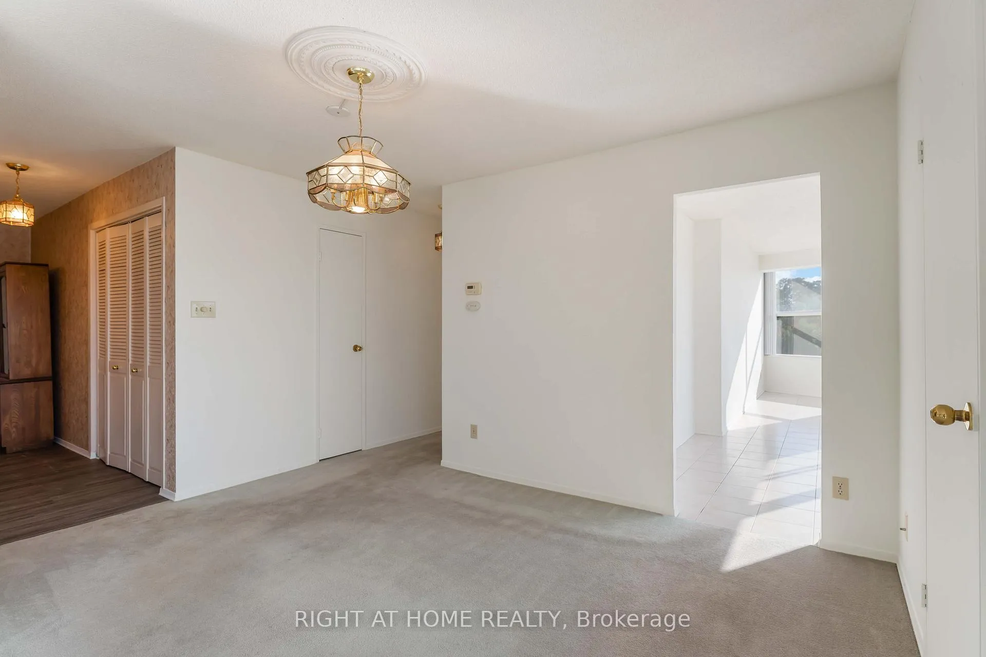 Photo 13 of Unit 204, 7 Gale Crescent, St. Catharines, E. Chester — HOMEH