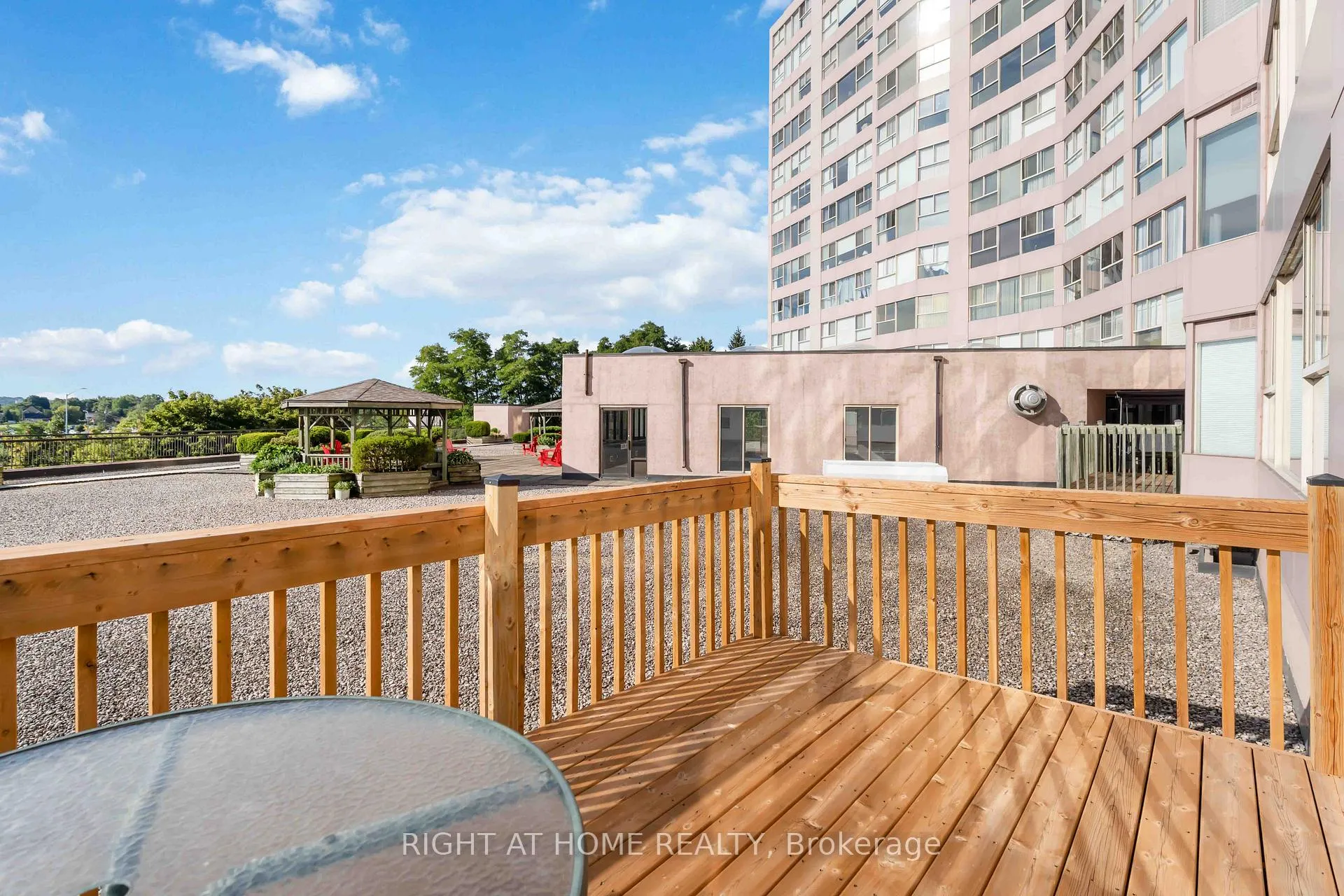 Photo 16 of Unit 204, 7 Gale Crescent, St. Catharines, E. Chester — HOMEH