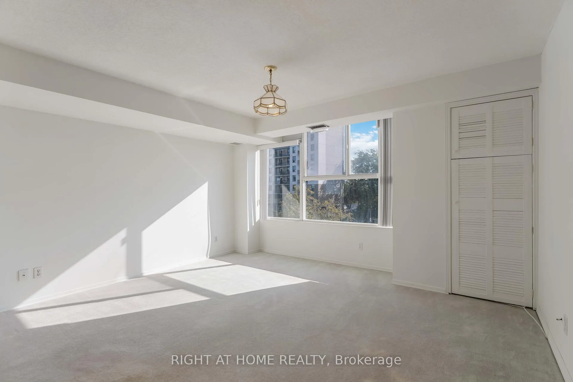 Photo 23 of Unit 204, 7 Gale Crescent, St. Catharines, E. Chester — HOMEH