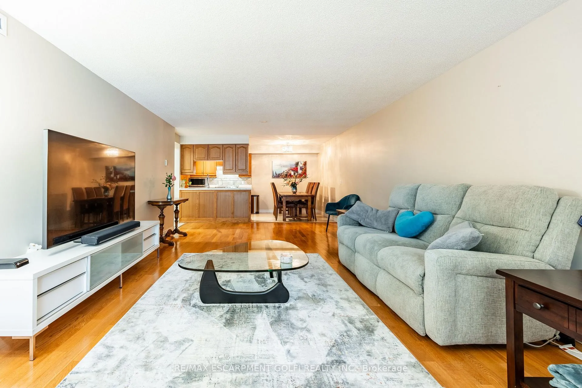 Photo 14 of Unit 106, 990 Golf Links Road, Hamilton, Ancaster — HOMEH