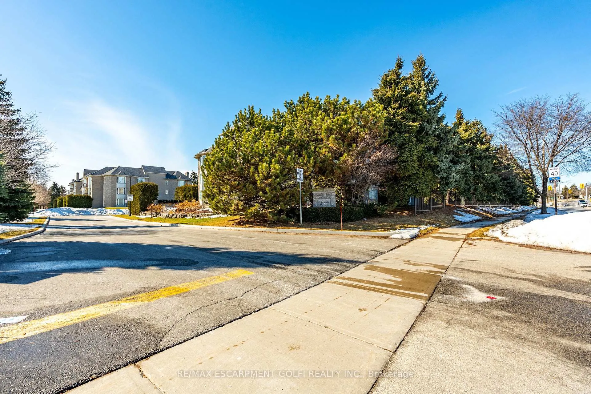 Photo 35 of Unit 106, 990 Golf Links Road, Hamilton, Ancaster — HOMEH