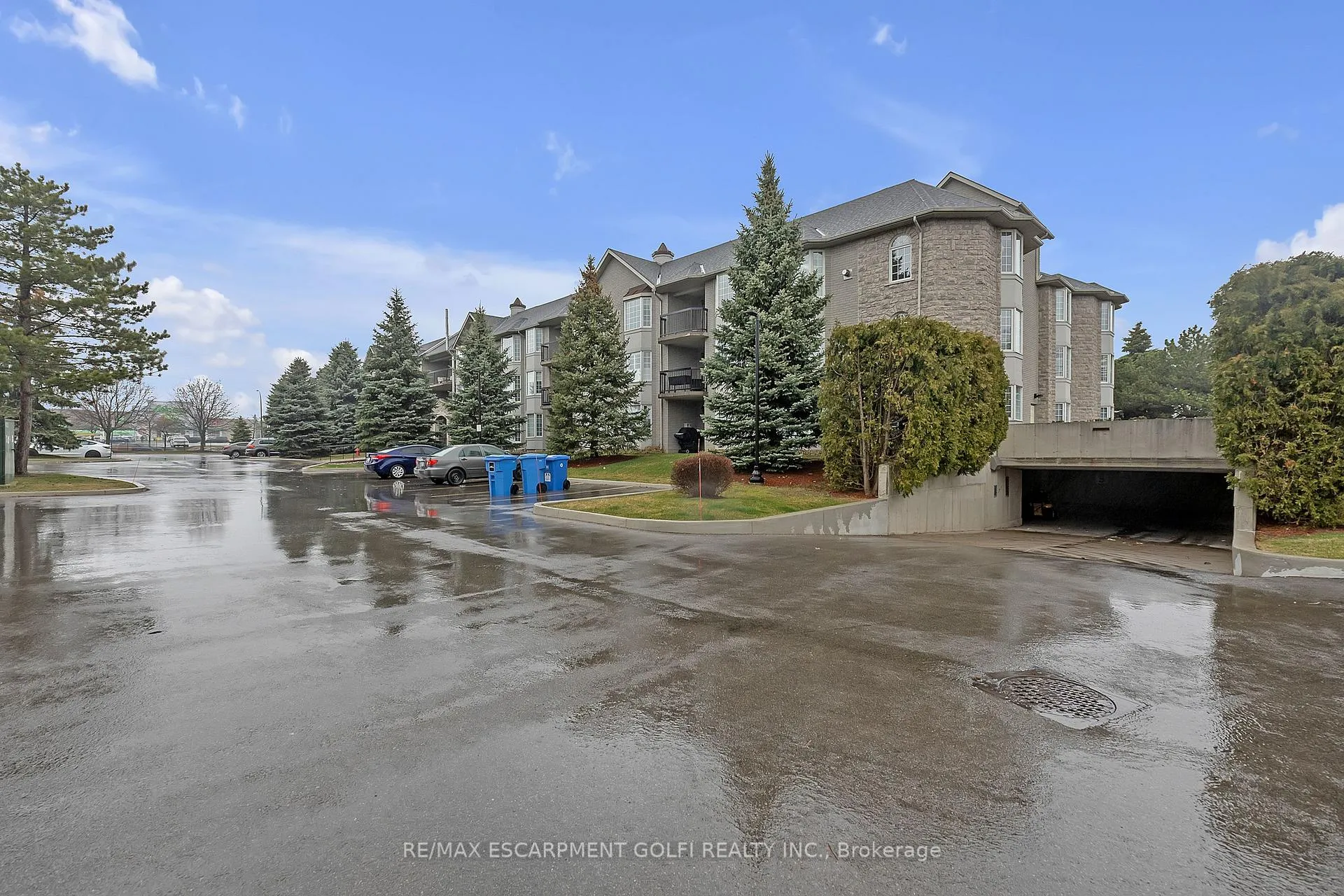 Photo 36 of Unit 106, 990 Golf Links Road, Hamilton, Ancaster — HOMEH