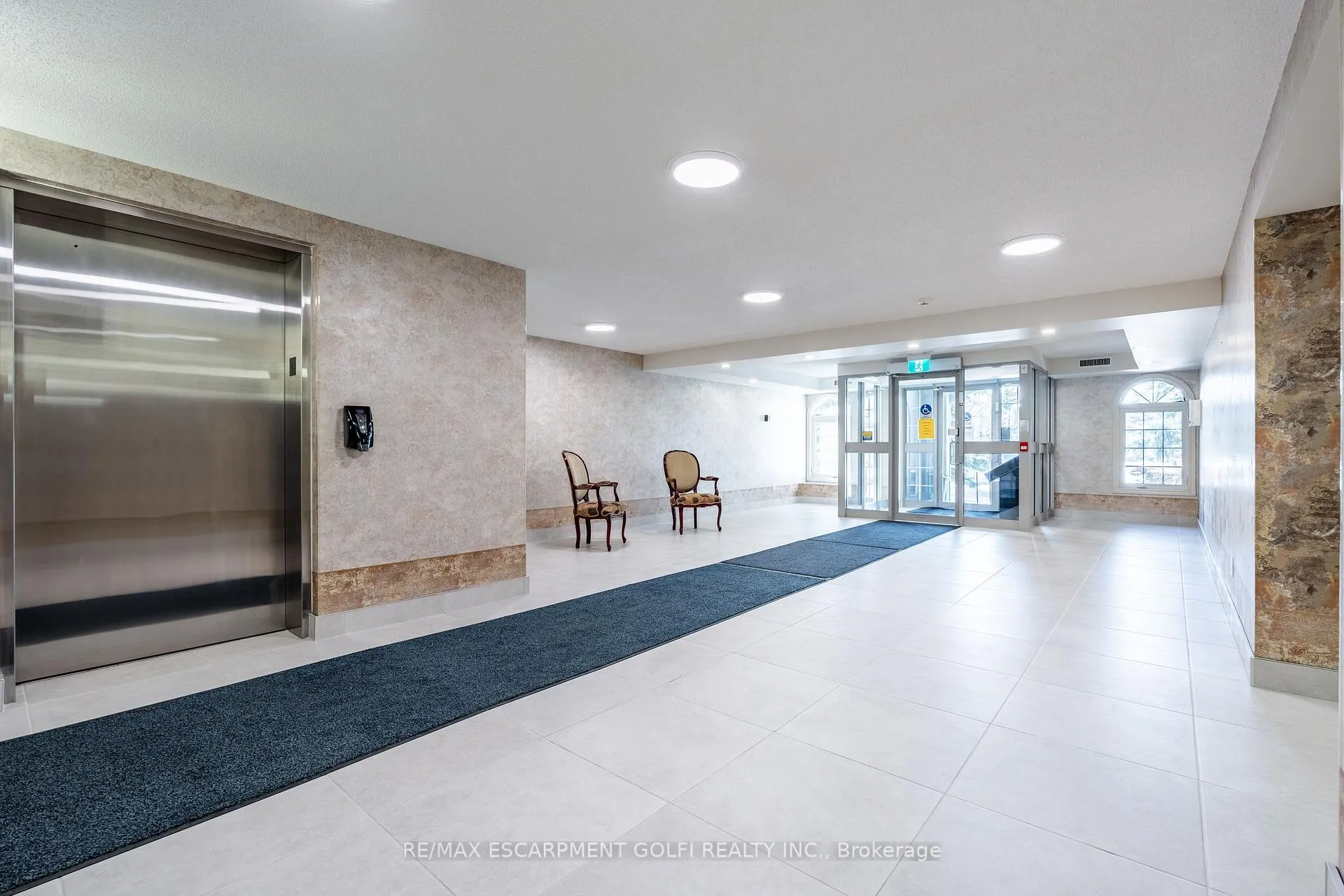 Photo 41 of Unit 106, 990 Golf Links Road, Hamilton, Ancaster — HOMEH