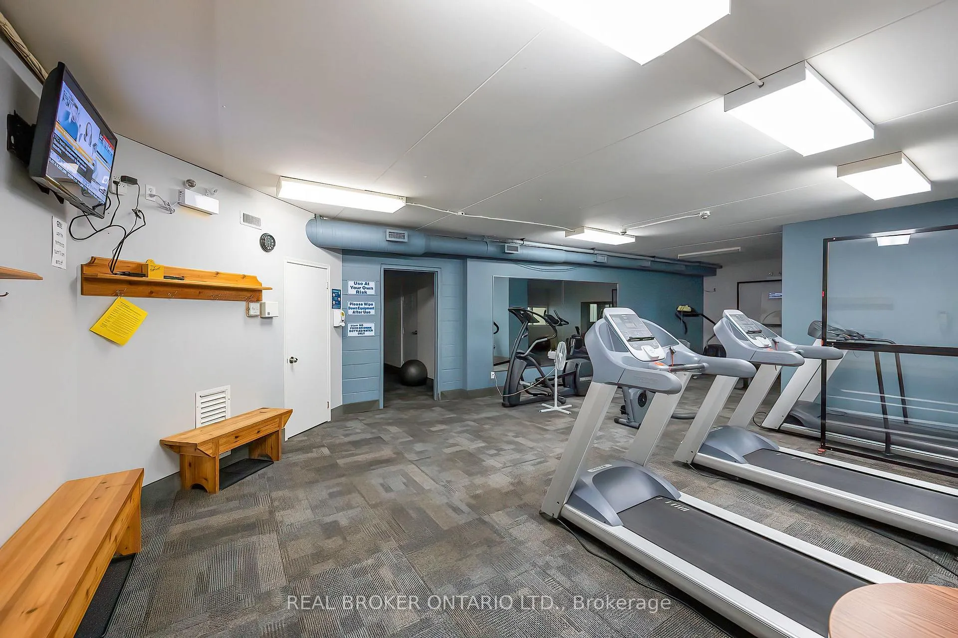 Photo 34 of 22 Champlain Court, Clarington, Newcastle — HOMEH