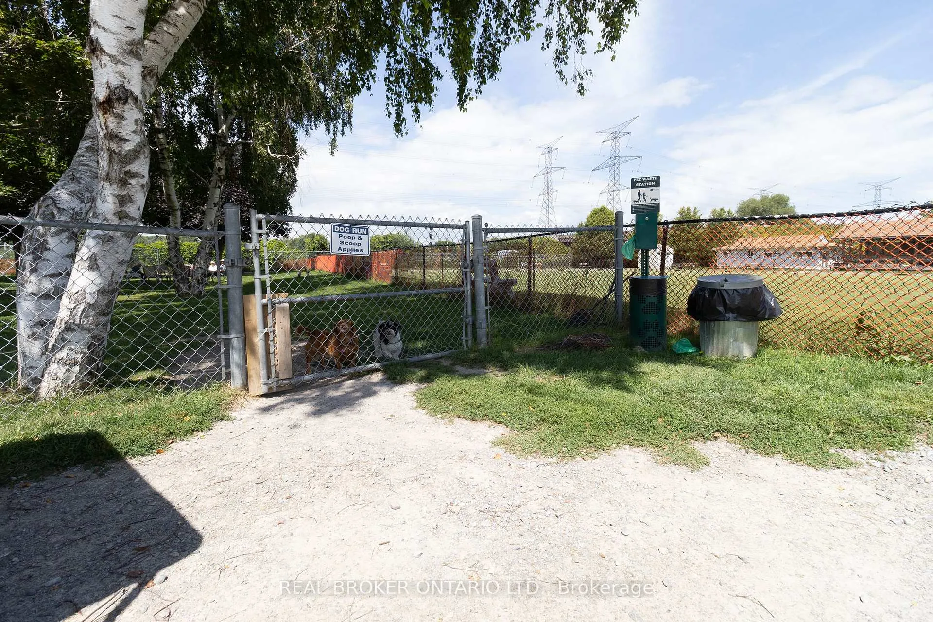 Photo 39 of 22 Champlain Court, Clarington, Newcastle — HOMEH