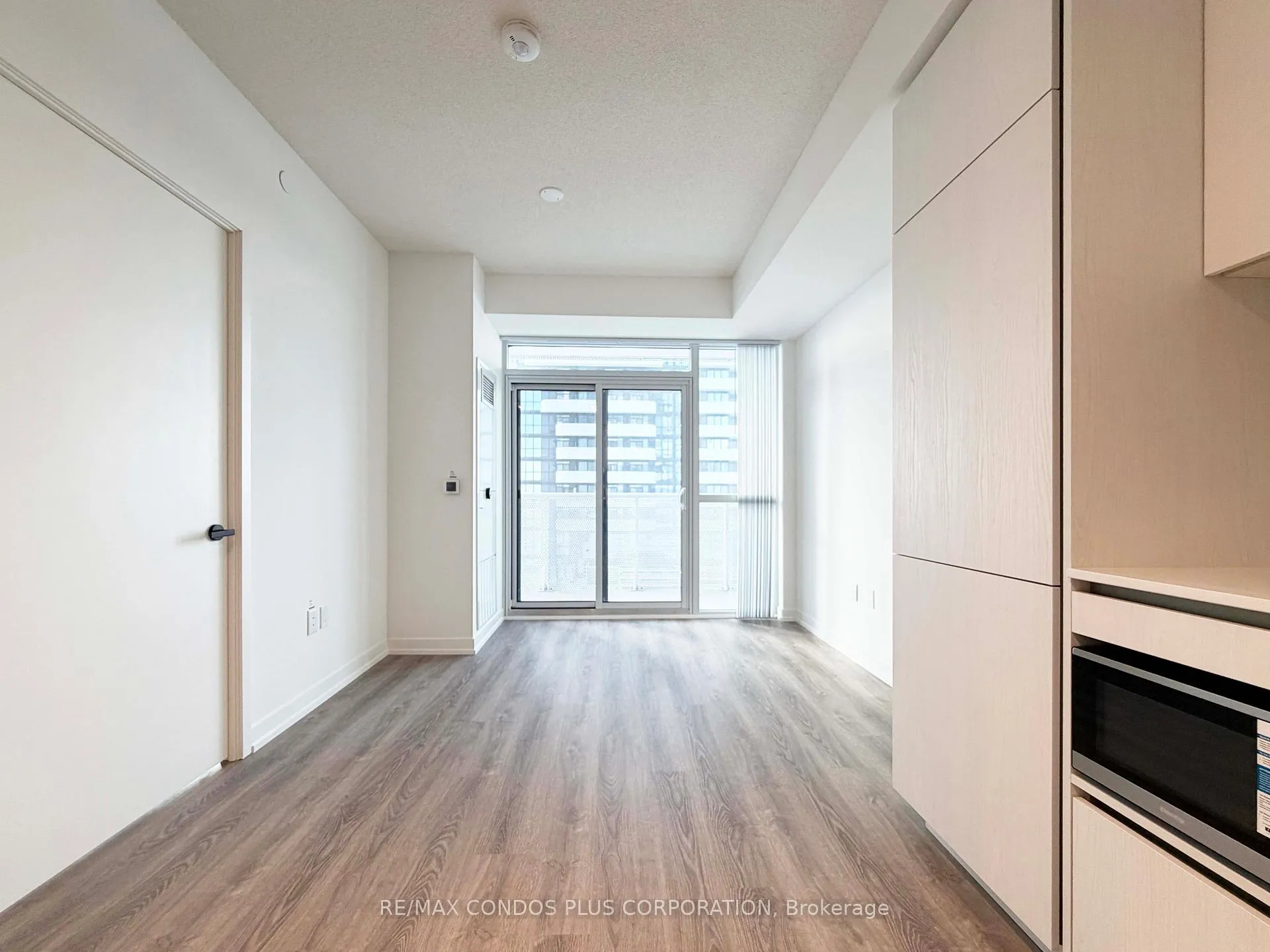 Photo 2 of Unit 815, 8 Interchange Way, Vaughan, Vaughan Corporate Centre — HOMEH
