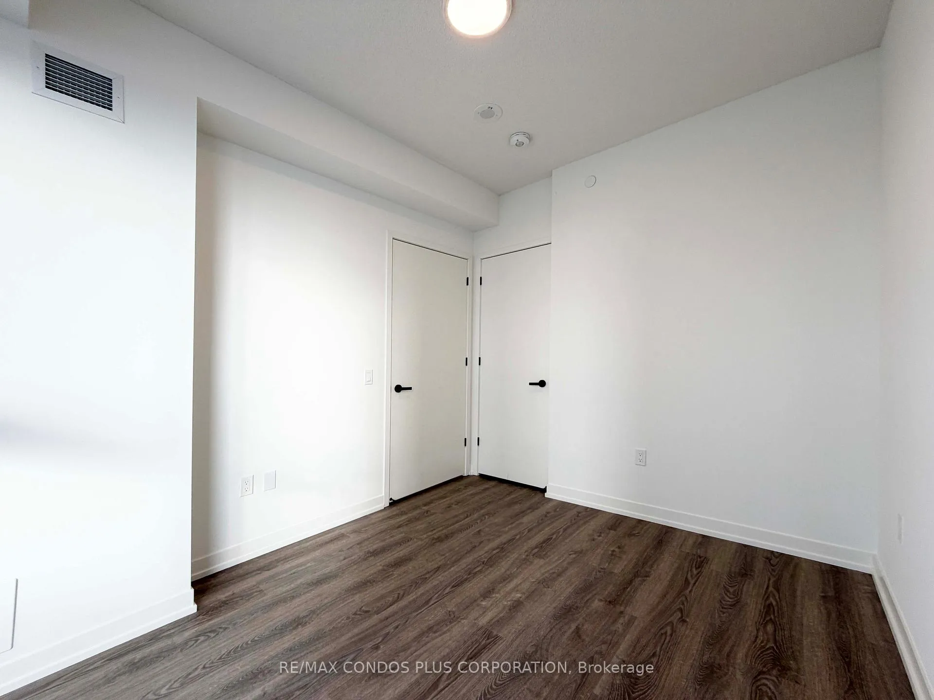 Photo 9 of Unit 815, 8 Interchange Way, Vaughan, Vaughan Corporate Centre — HOMEH