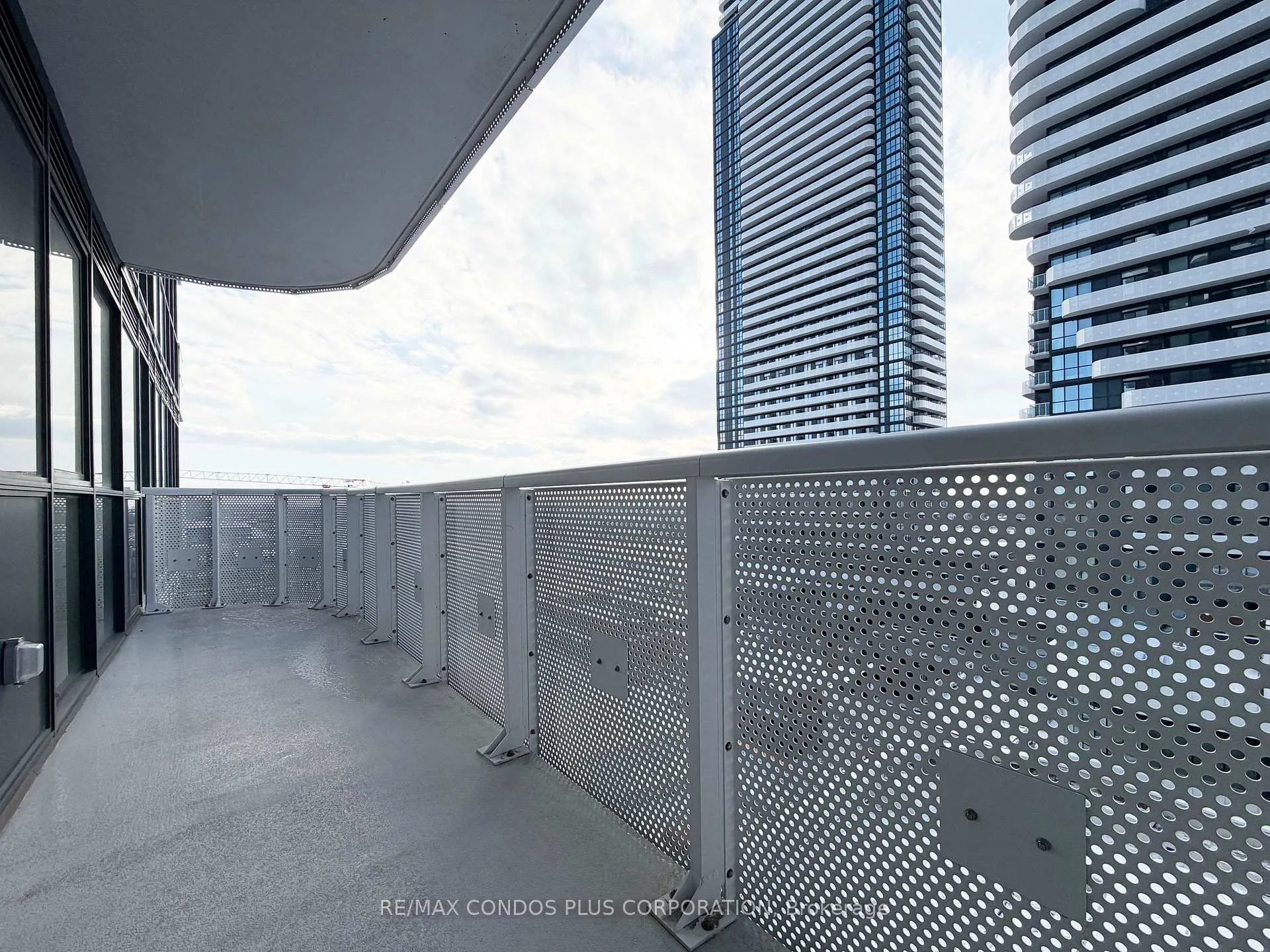 Photo 14 of Unit 815, 8 Interchange Way, Vaughan, Vaughan Corporate Centre — HOMEH