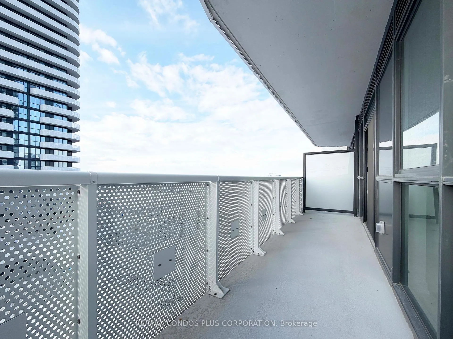 Photo 15 of Unit 815, 8 Interchange Way, Vaughan, Vaughan Corporate Centre — HOMEH