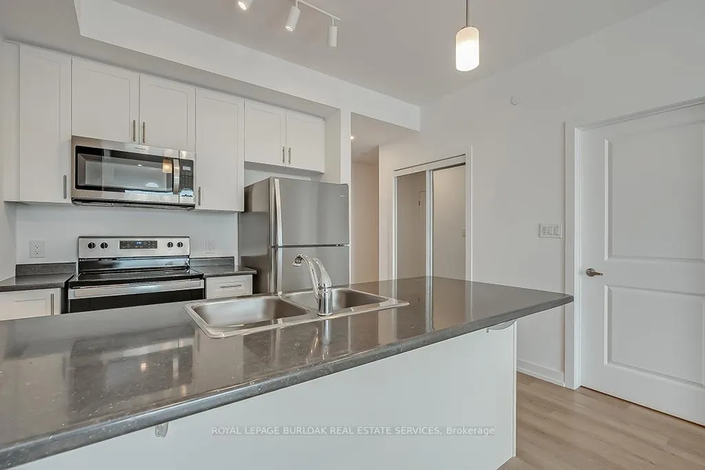 Photo 10 of Unit 608, 470 Dundas Street E, Hamilton, Waterdown — HOMEH