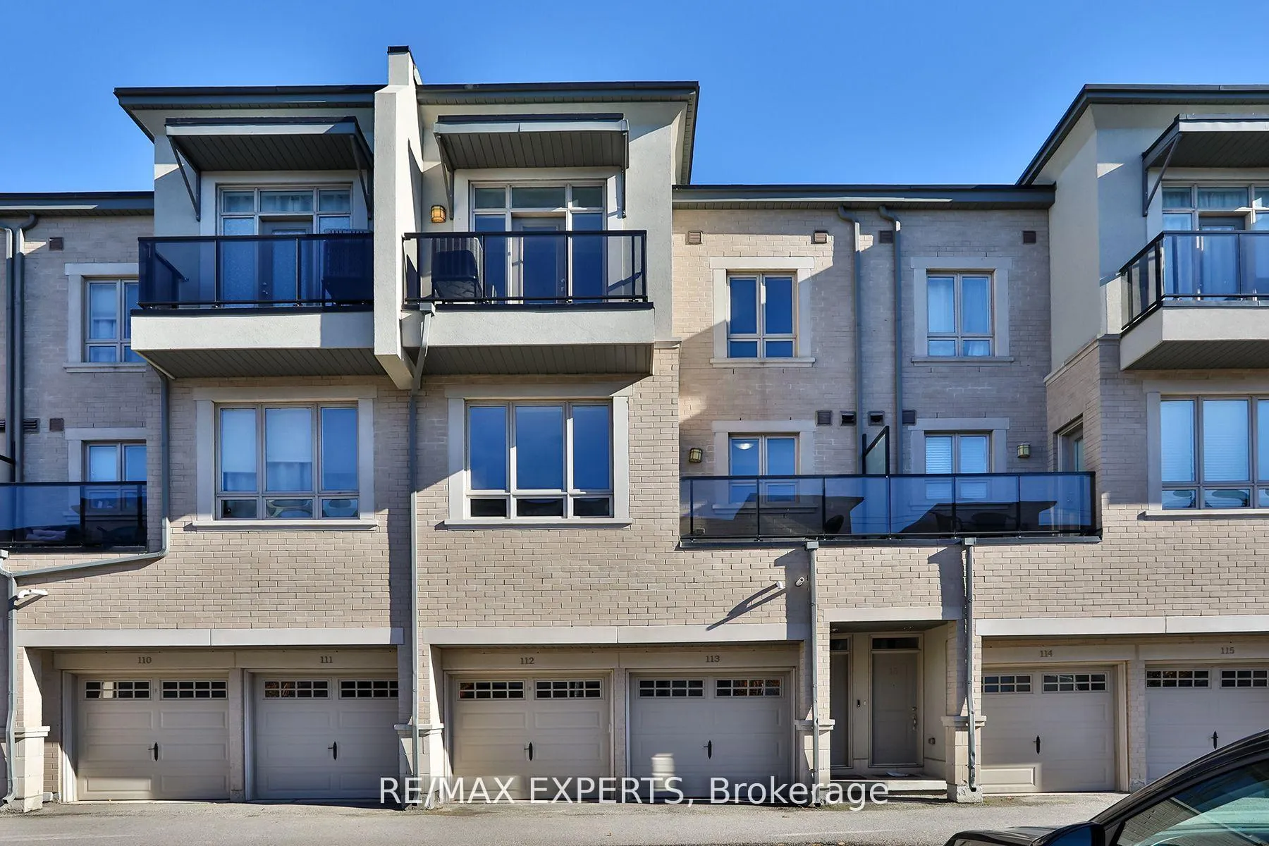 Photo 1 of Unit 16, 105 Kayla Crescent, Vaughan, Maple — HOMEH
