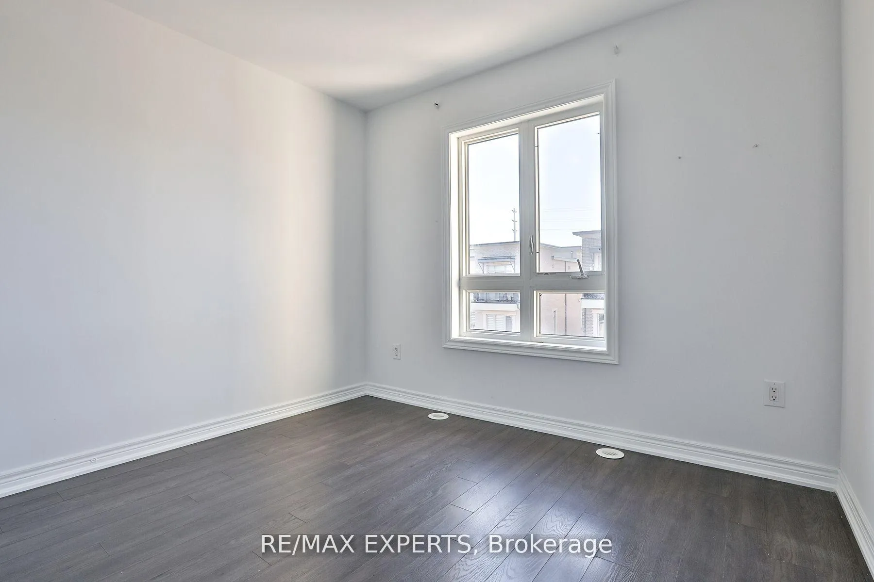 Photo 16 of Unit 16, 105 Kayla Crescent, Vaughan, Maple — HOMEH
