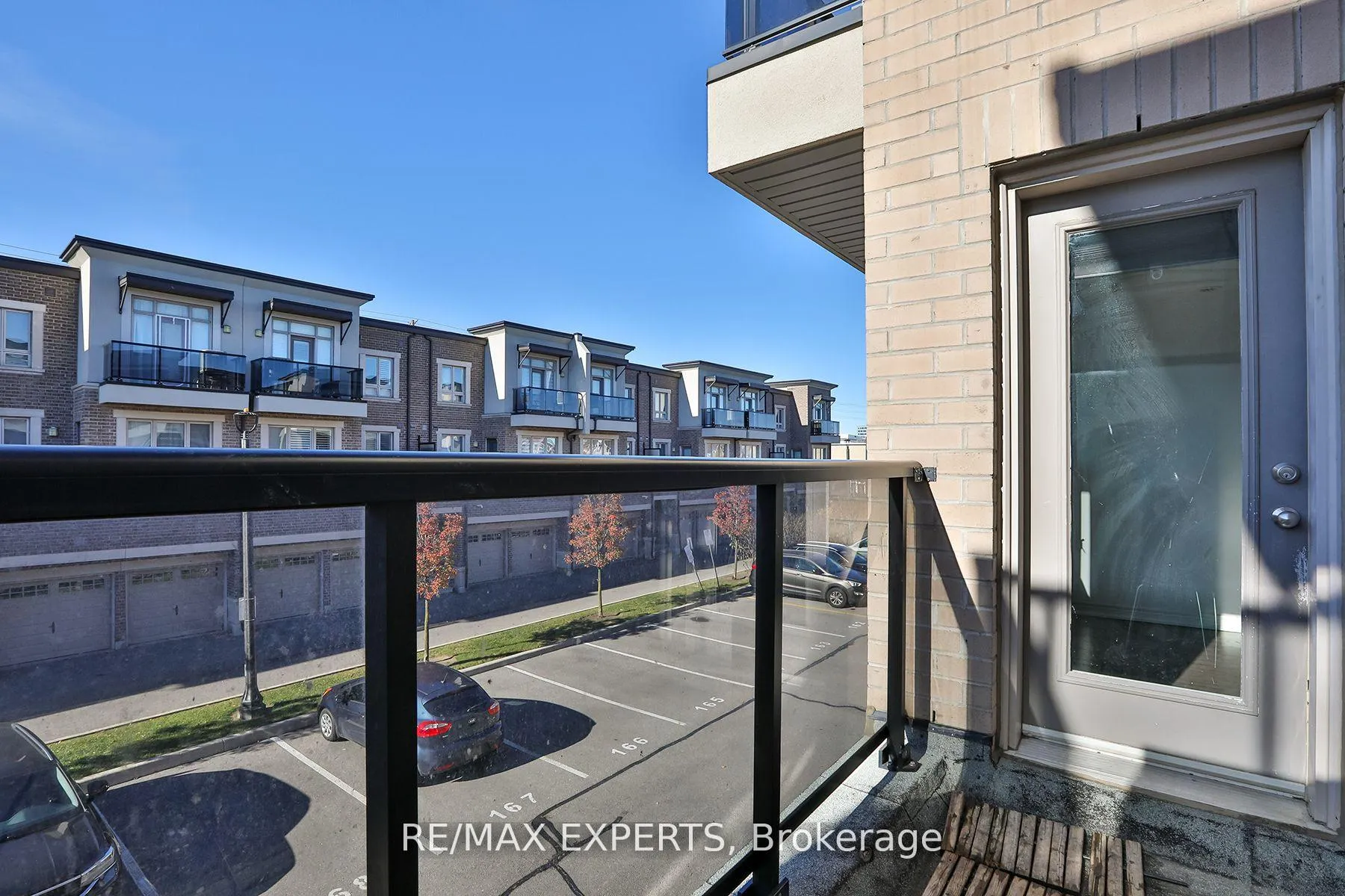 Photo 17 of Unit 16, 105 Kayla Crescent, Vaughan, Maple — HOMEH