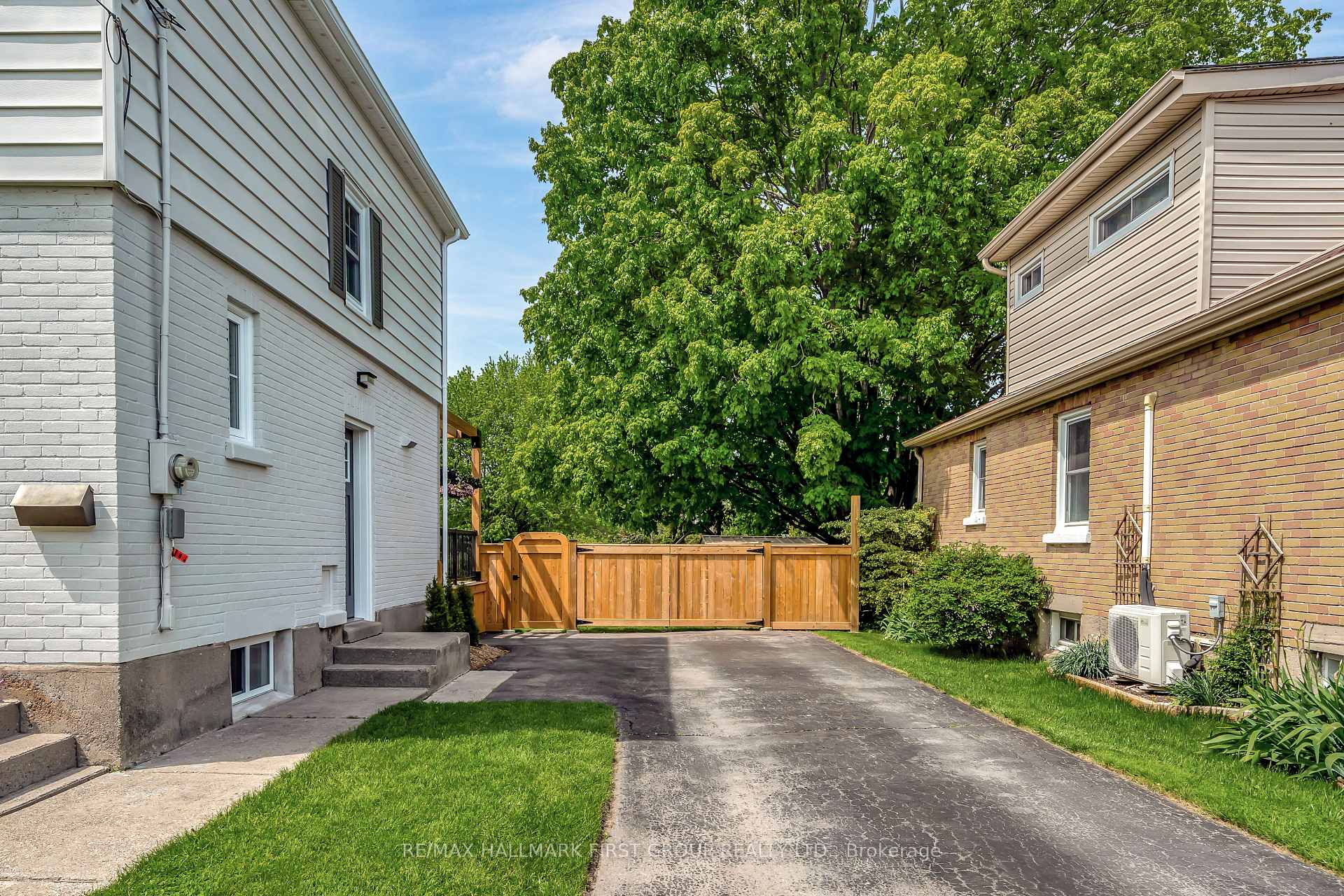 Photo 3 of 134 Munroe Street, Cobourg — HOMEH