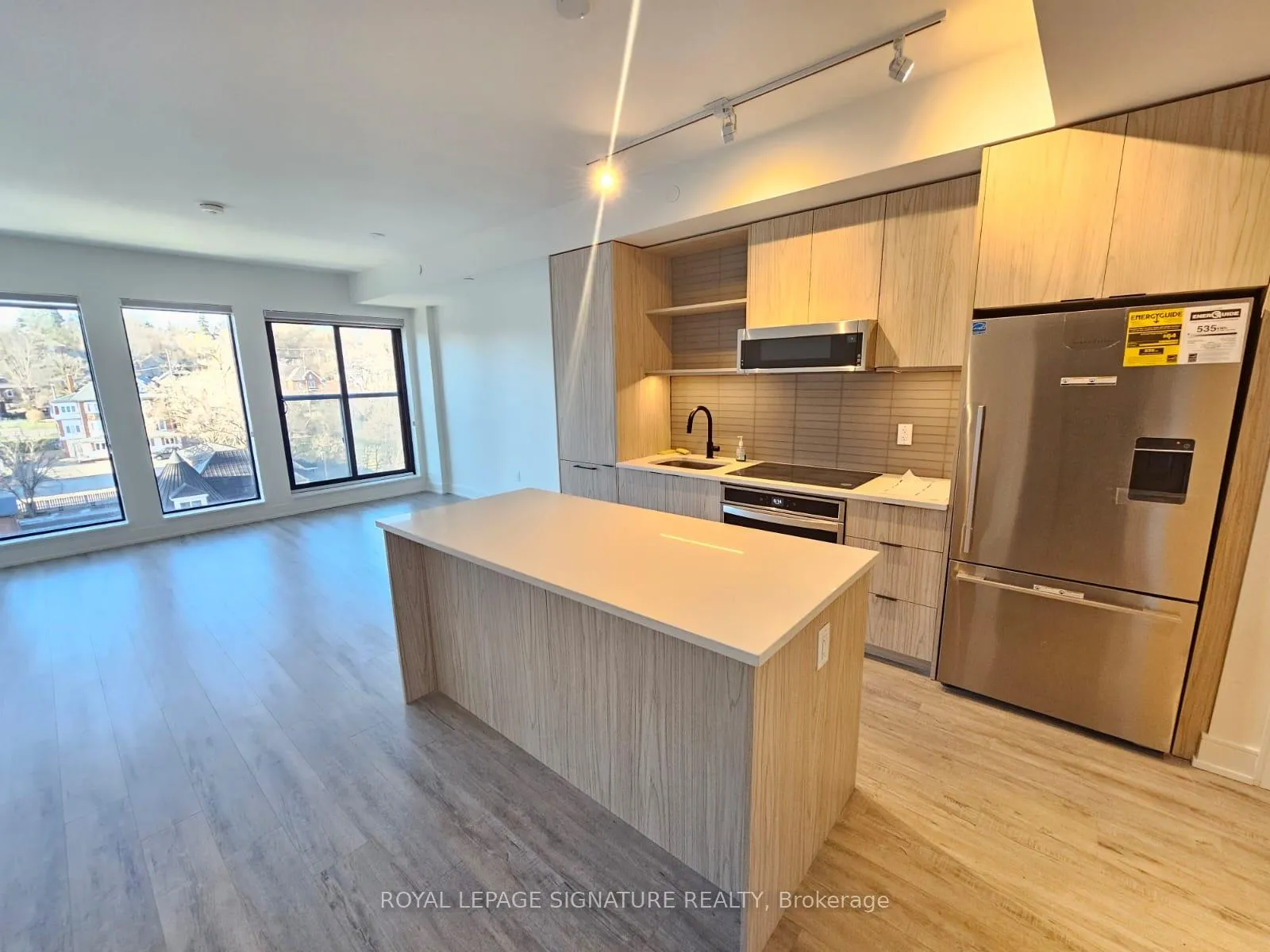 Photo 1 of Unit 622, 185 Dunlop Street E, Barrie, Lakeshore — HOMEH