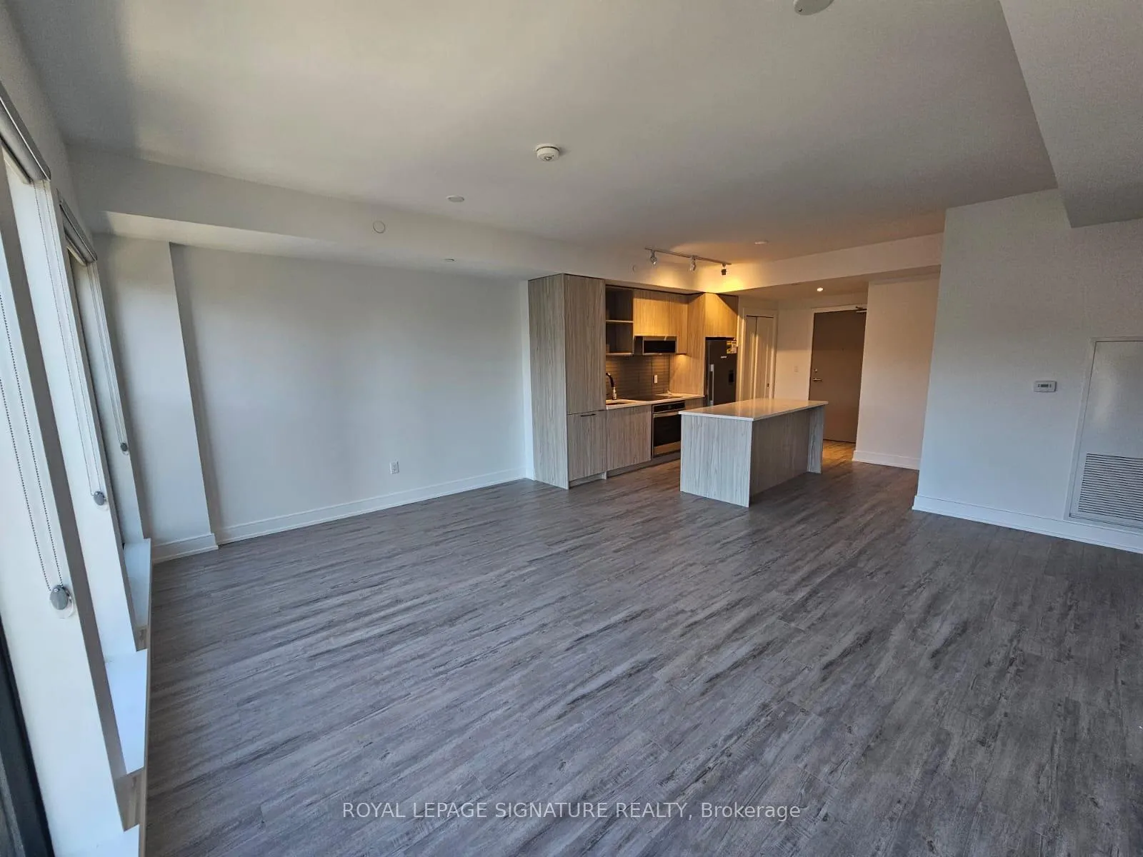 Photo 8 of Unit 622, 185 Dunlop Street E, Barrie, Lakeshore — HOMEH