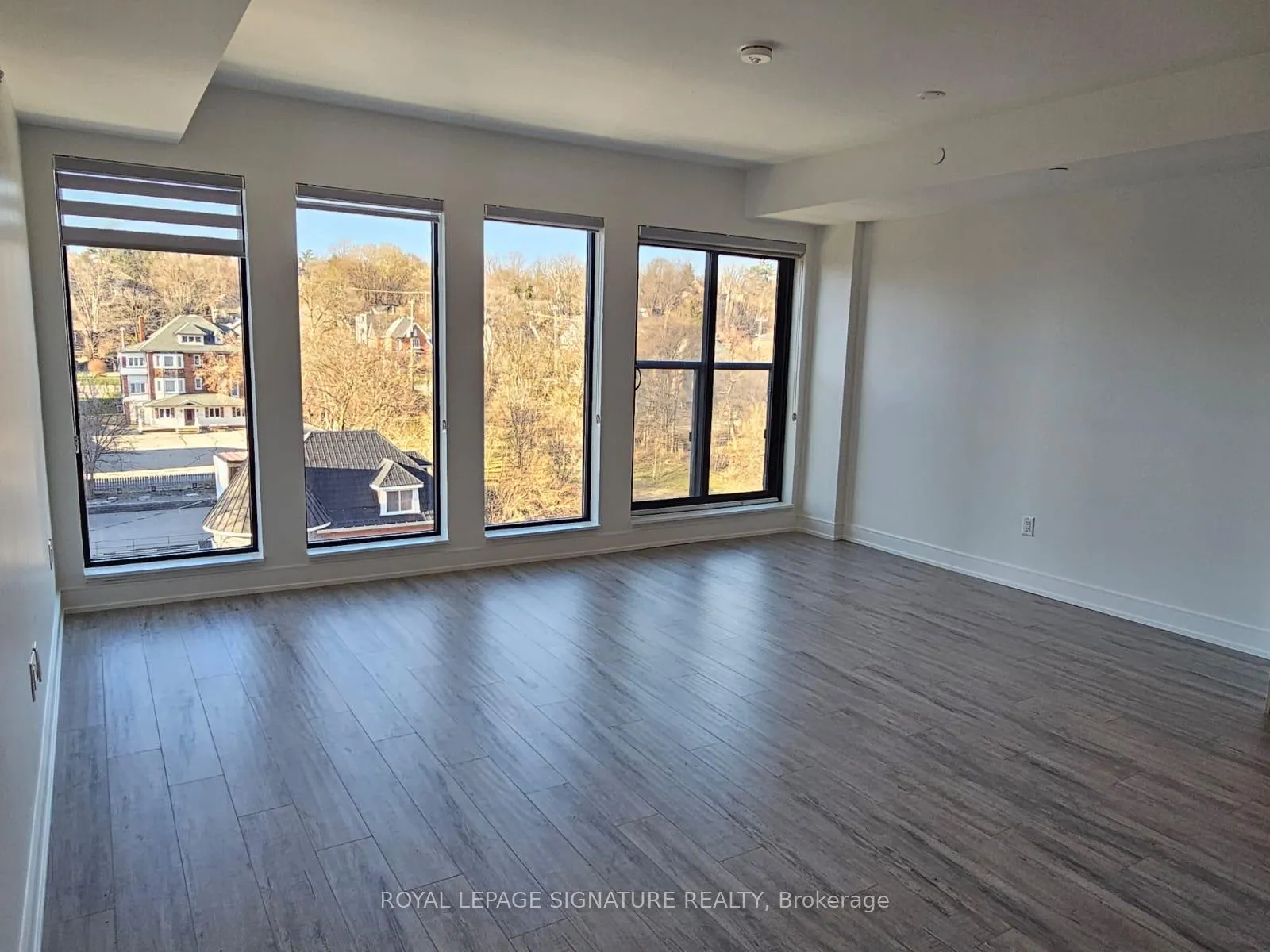 Photo 11 of Unit 622, 185 Dunlop Street E, Barrie, Lakeshore — HOMEH