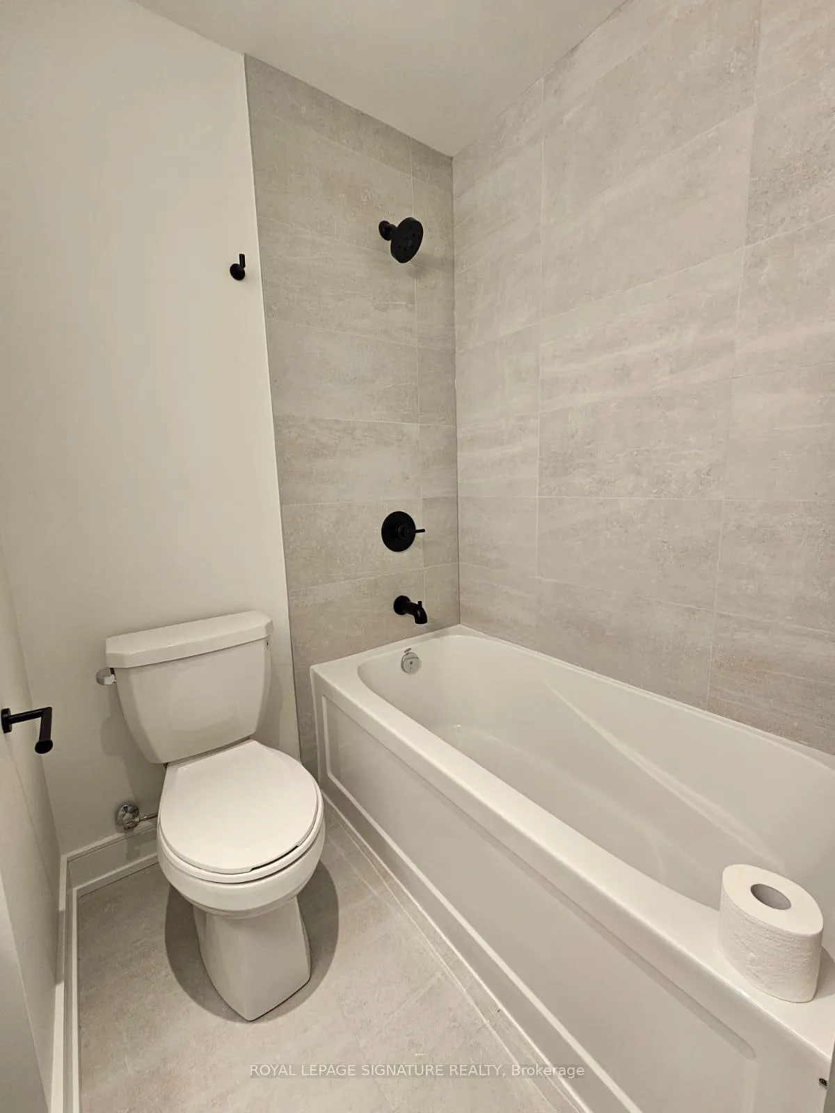 Photo 18 of Unit 622, 185 Dunlop Street E, Barrie, Lakeshore — HOMEH