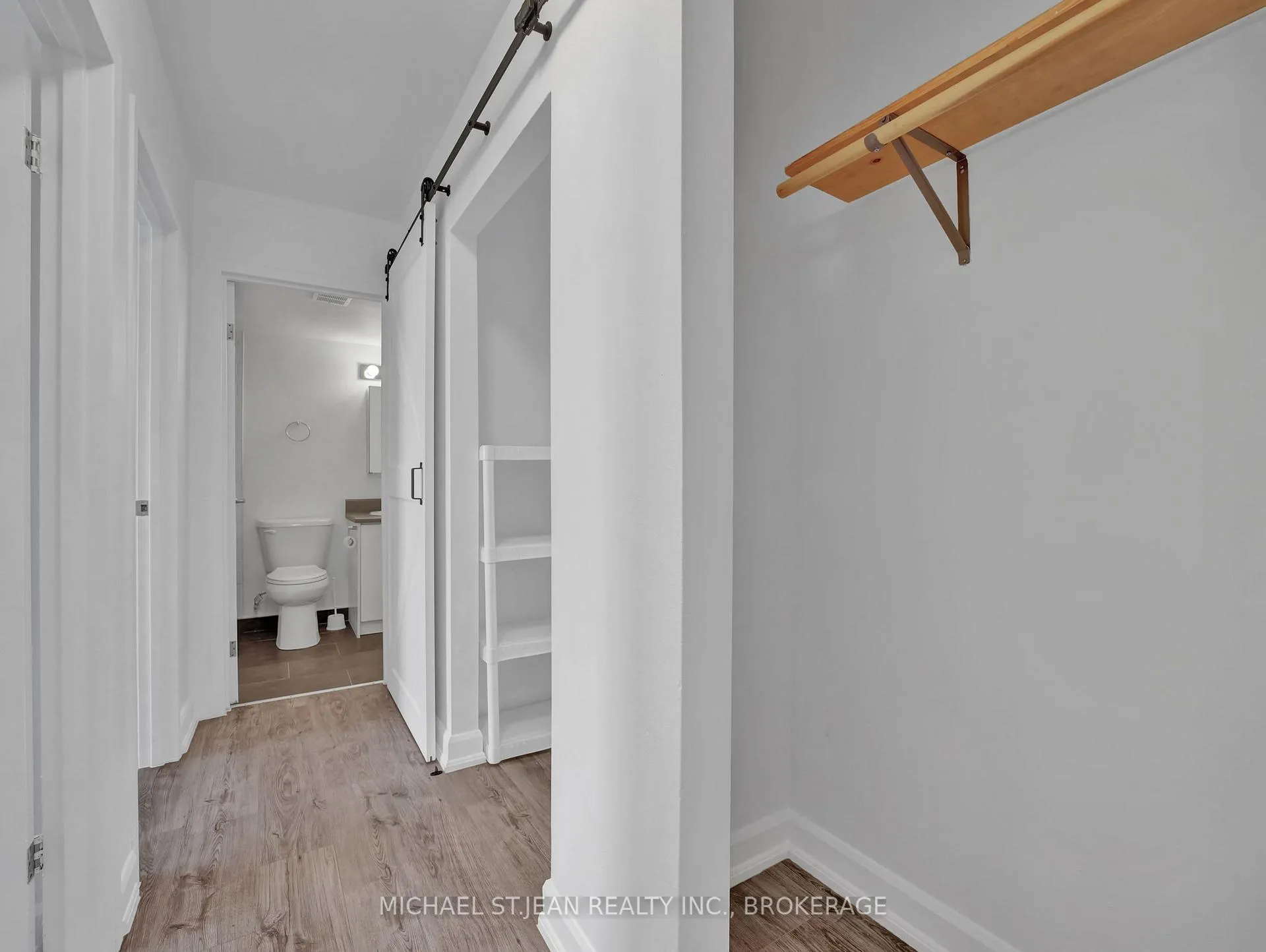 Photo 25 of Unit 912, 15 Nicklaus Drive, Hamilton, Vincent — HOMEH
