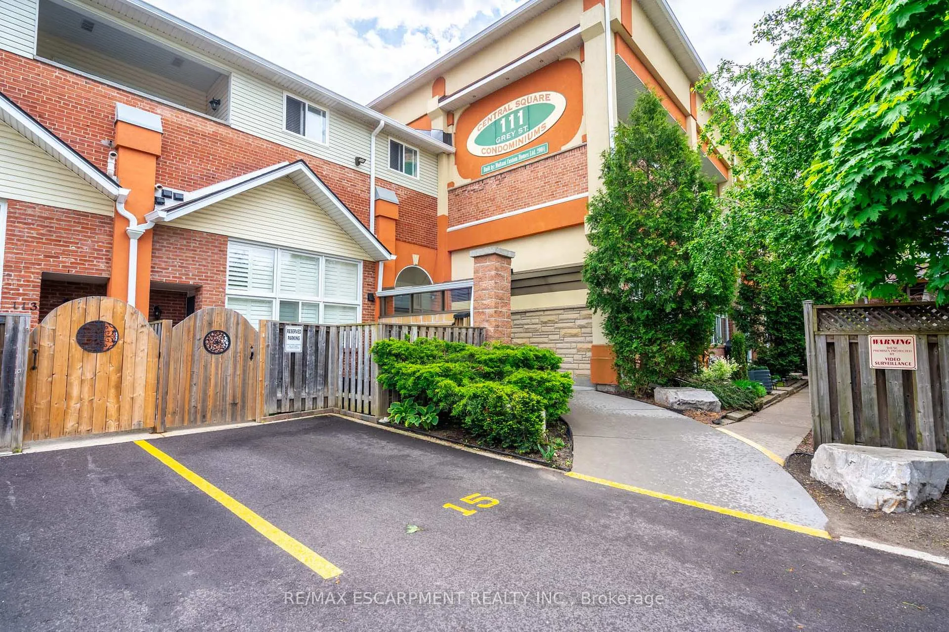 Photo 2 of Unit 102, 111 Grey Street, Brant, Brantford Twp — HOMEH