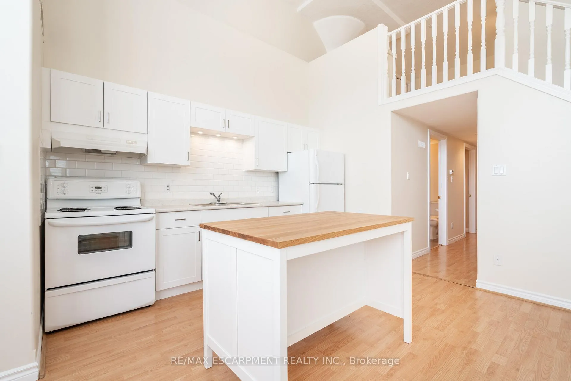 Photo 5 of Unit 102, 111 Grey Street, Brant, Brantford Twp — HOMEH