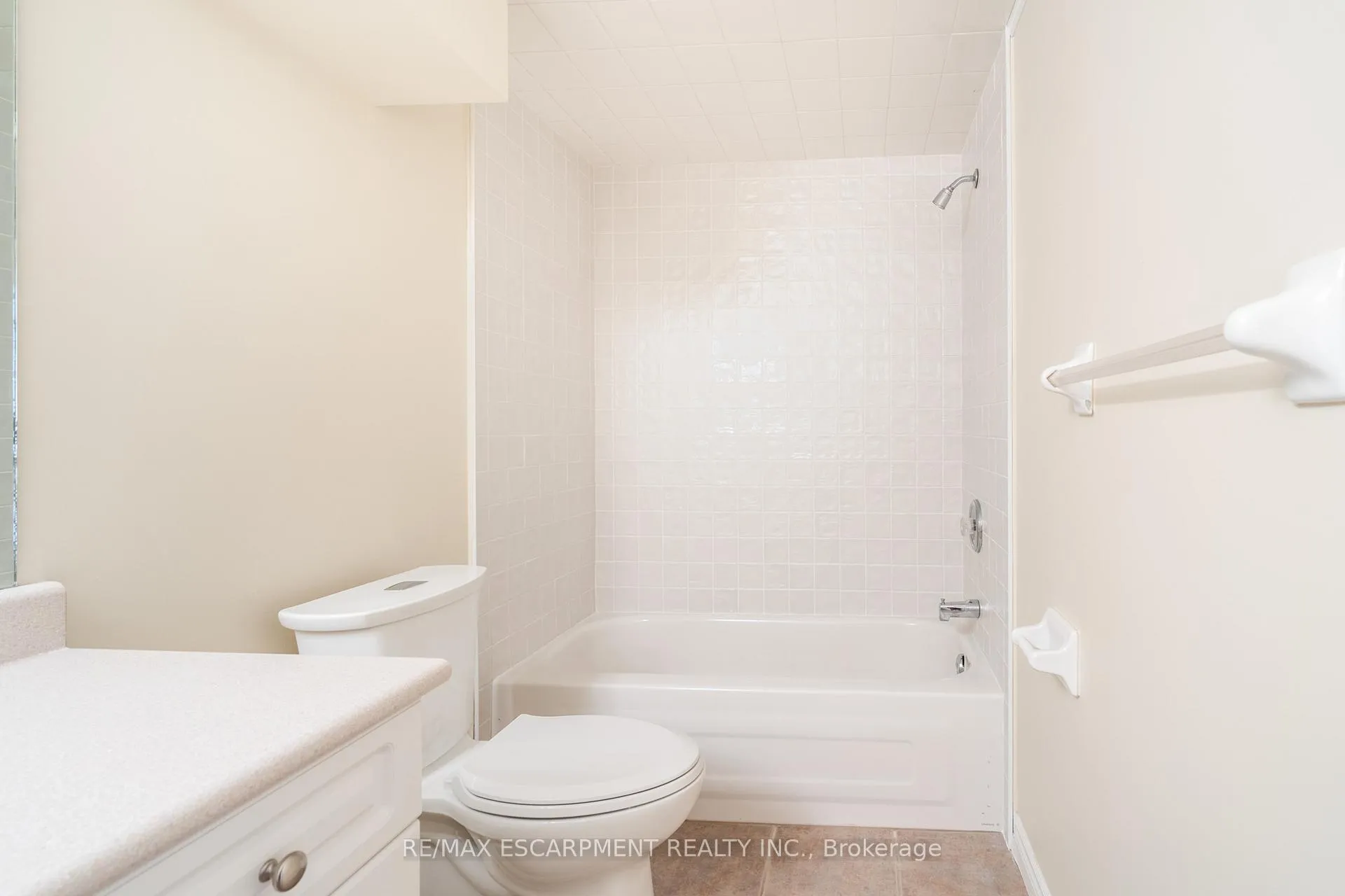 Photo 14 of Unit 102, 111 Grey Street, Brant, Brantford Twp — HOMEH