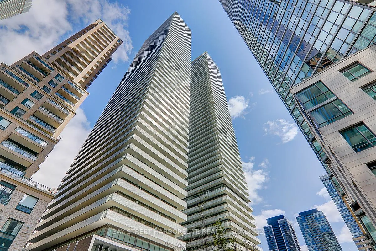 Front of Unit 4507, 50 Charles Street E