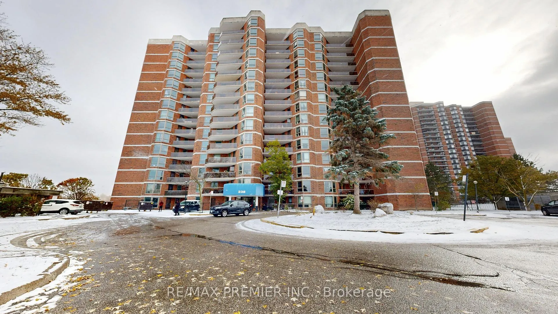Front of Unit 1607, 238 Albion Road