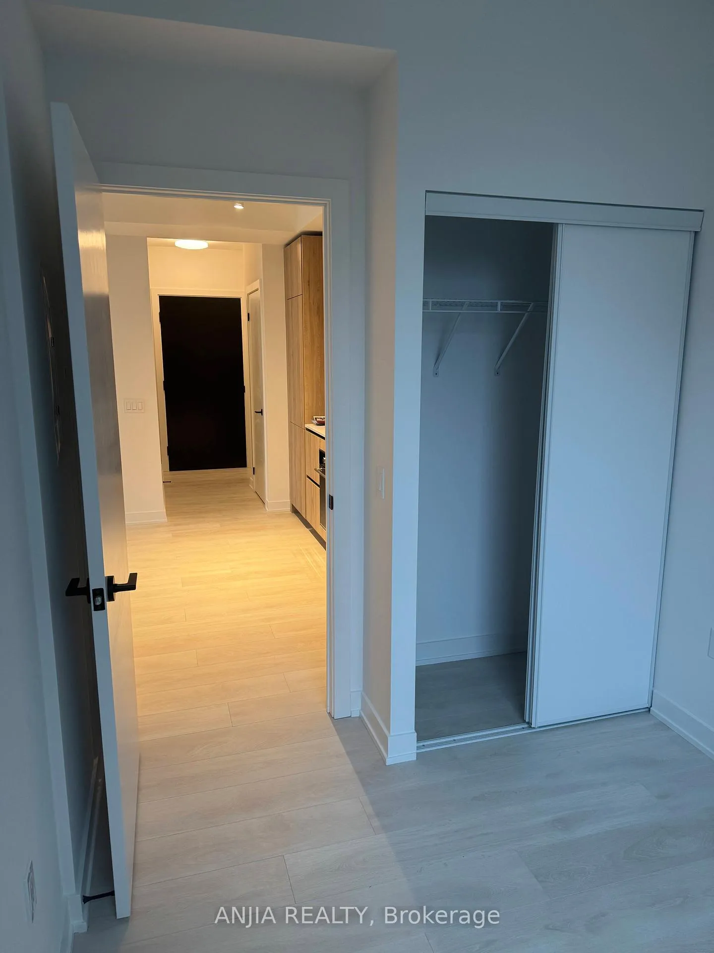 Photo 13 of Unit 1809, 117 Broadway Avenue, Toronto, Mount Pleasant West — HOMEH