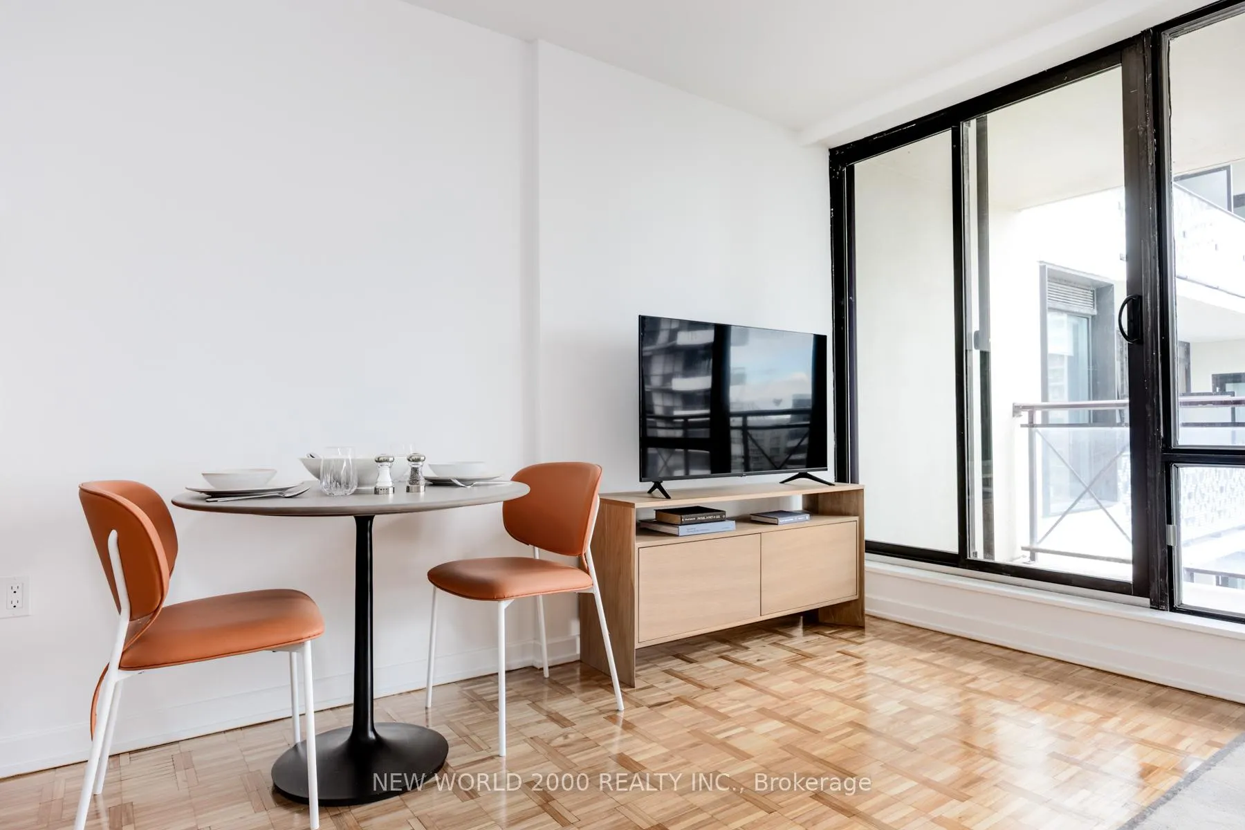 Photo 16 of Unit 1503, 101 Roehampton Avenue, Toronto, Mount Pleasant West — HOMEH