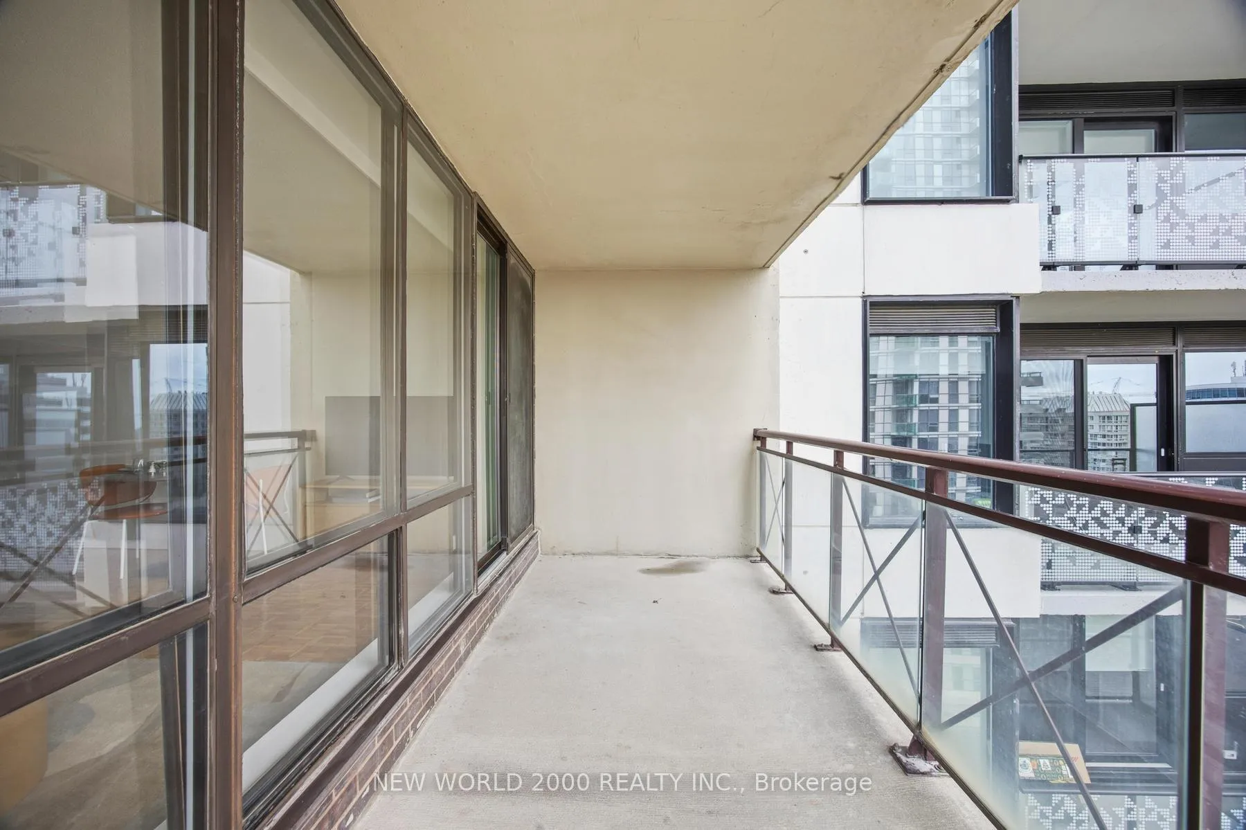 Photo 25 of Unit 1503, 101 Roehampton Avenue, Toronto, Mount Pleasant West — HOMEH