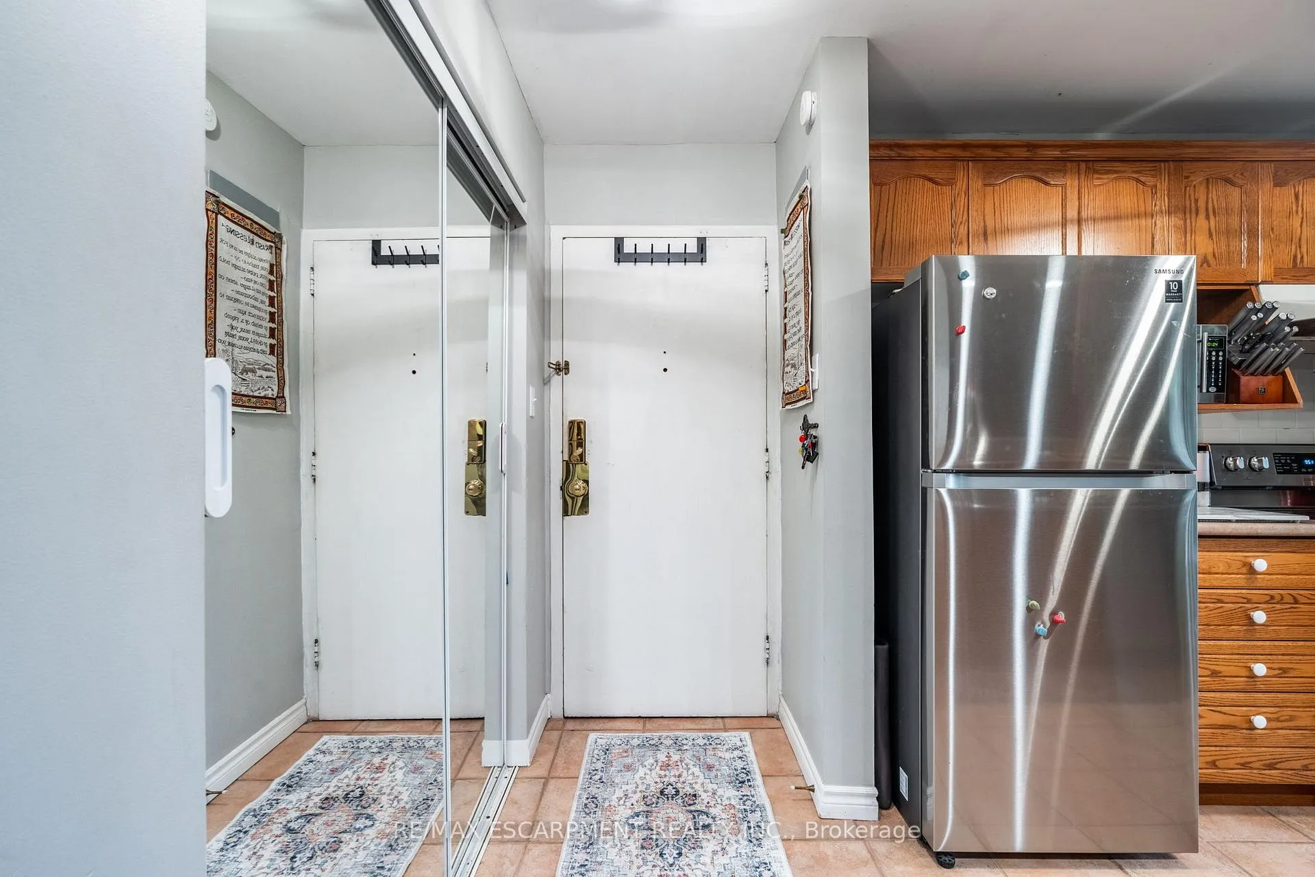 Photo 5 of Unit 11, 608 Grey Street, Brant, Brantford Twp — HOMEH