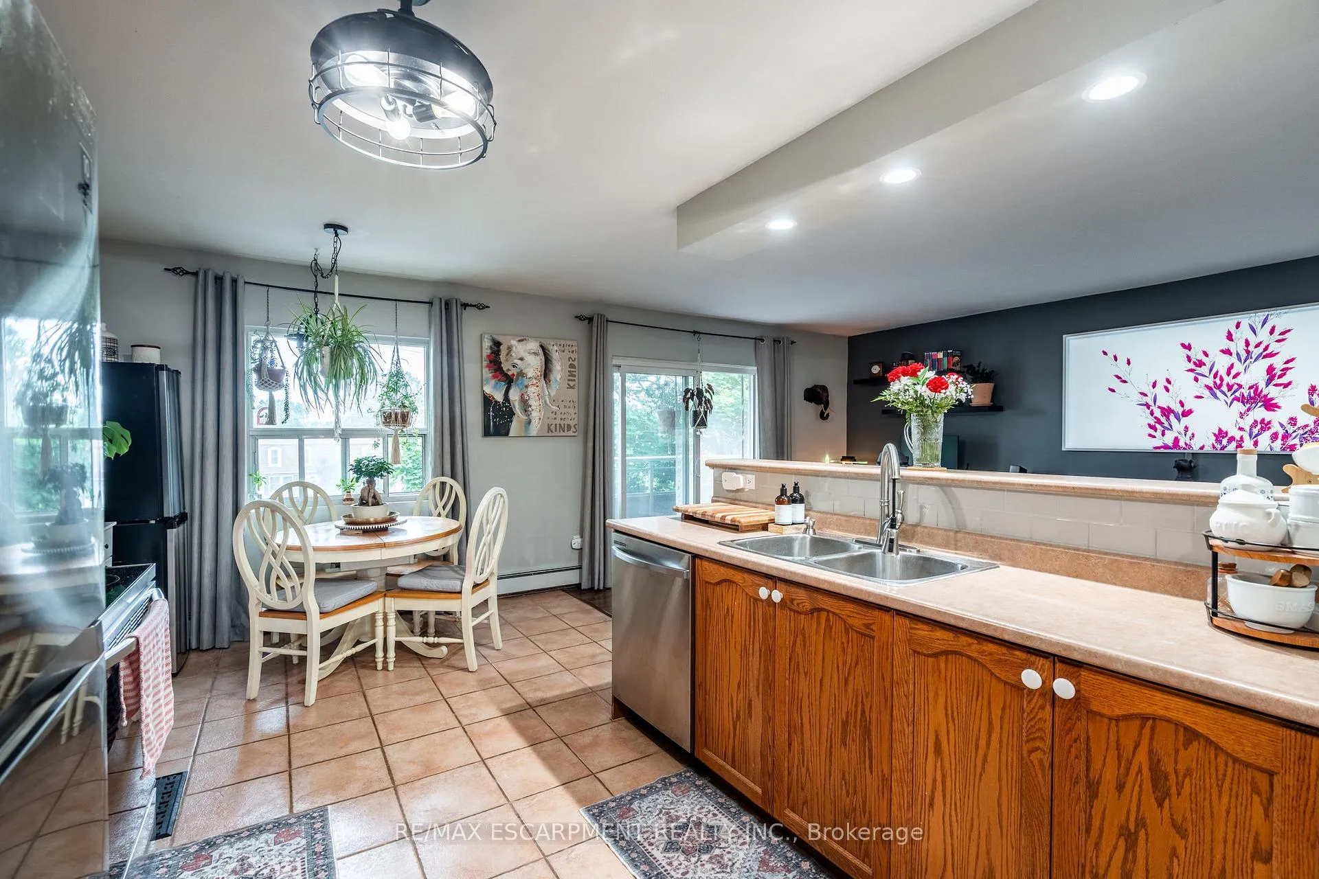 Photo 8 of Unit 11, 608 Grey Street, Brant, Brantford Twp — HOMEH
