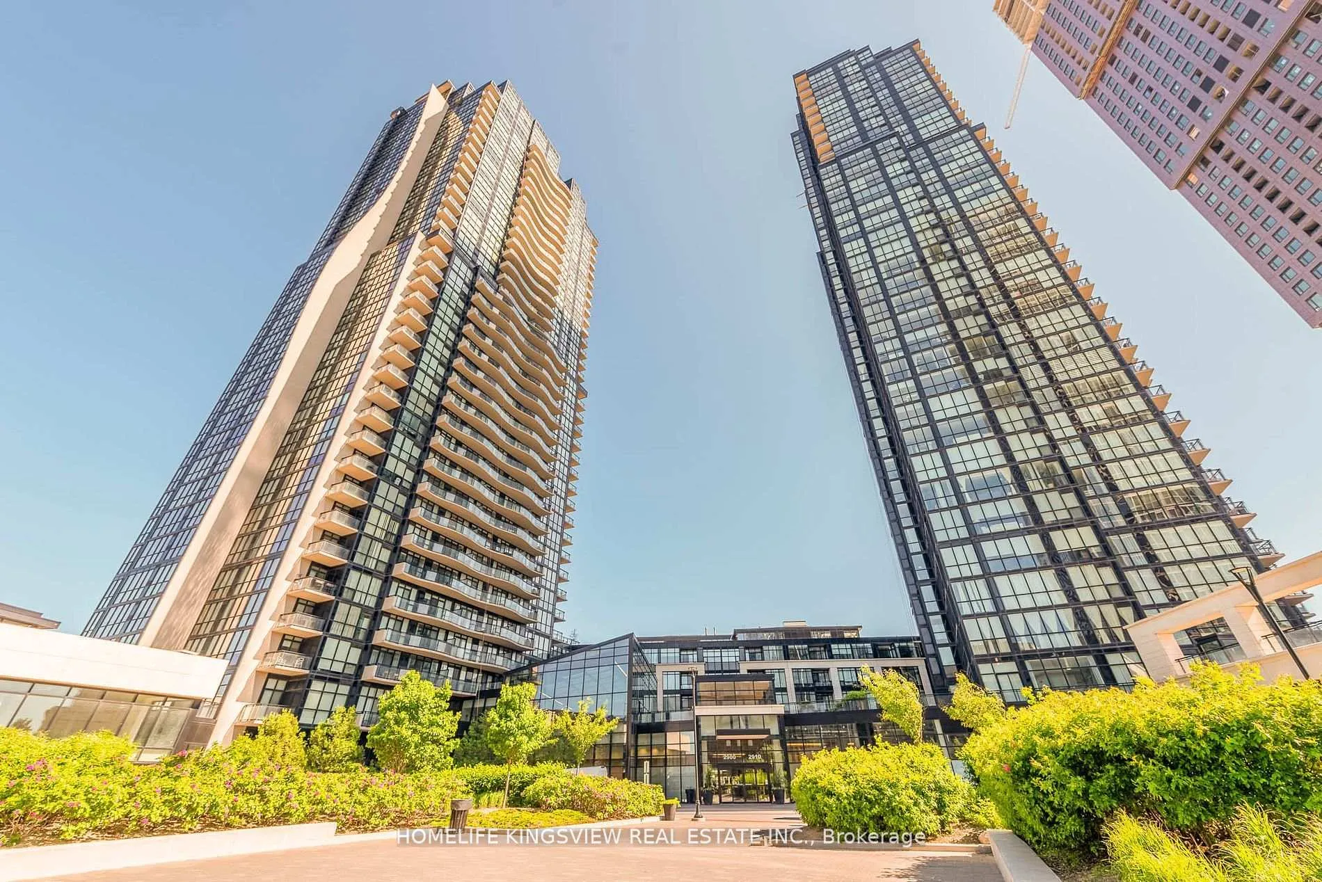 Front of Unit 808, 2910 Highway 7 Road W