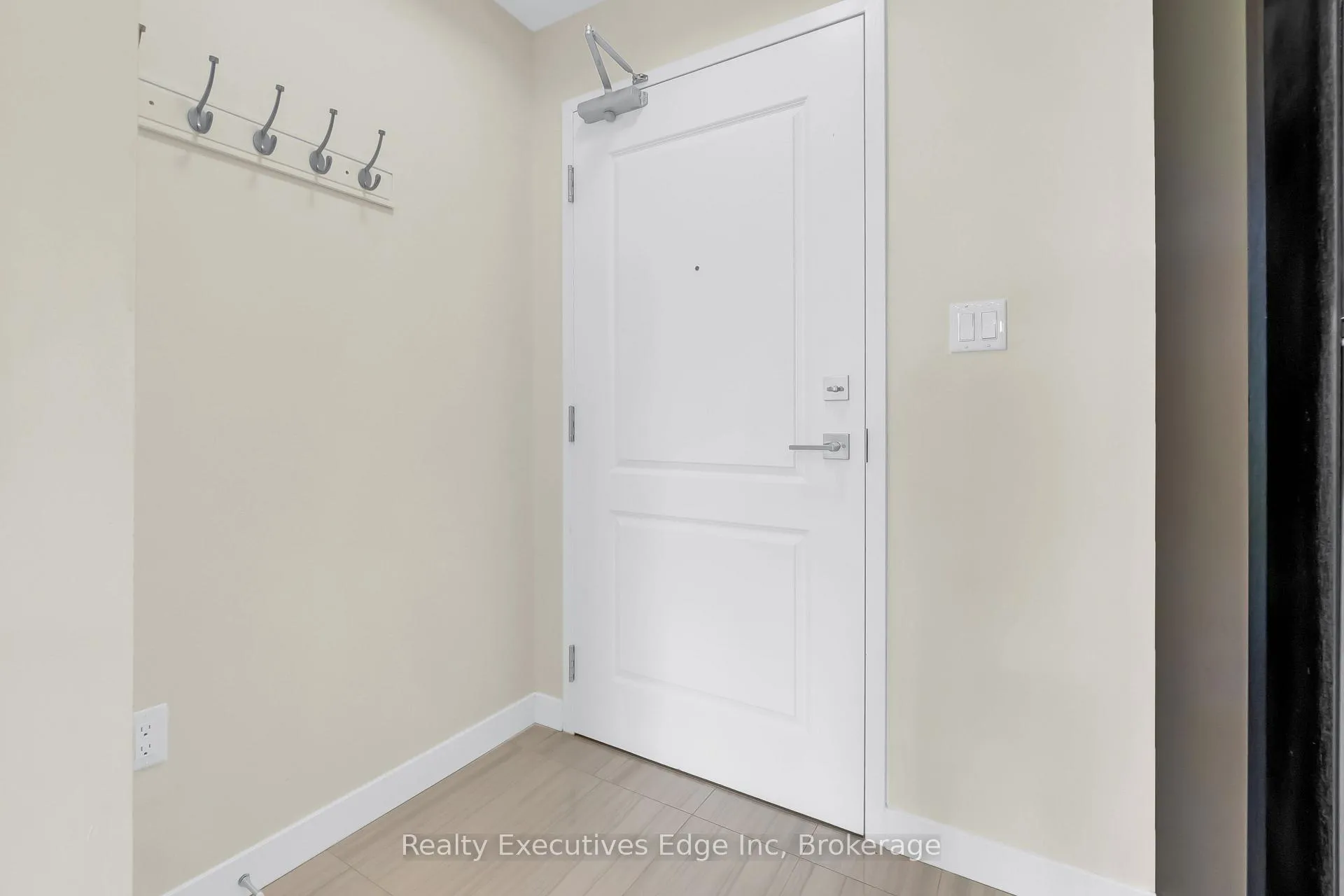 Photo 4 of Unit 416, 125 Shoreview Place, Hamilton, Stoney Creek — HOMEH