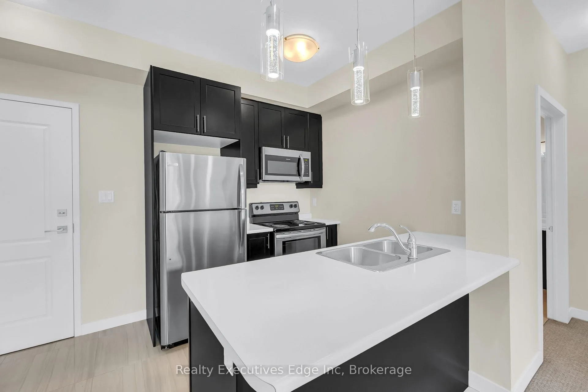 Photo 5 of Unit 416, 125 Shoreview Place, Hamilton, Stoney Creek — HOMEH