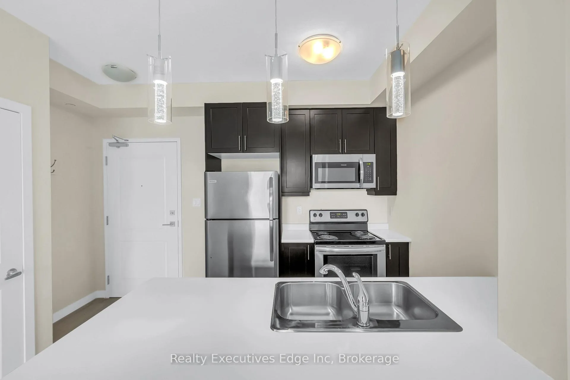 Photo 7 of Unit 416, 125 Shoreview Place, Hamilton, Stoney Creek — HOMEH